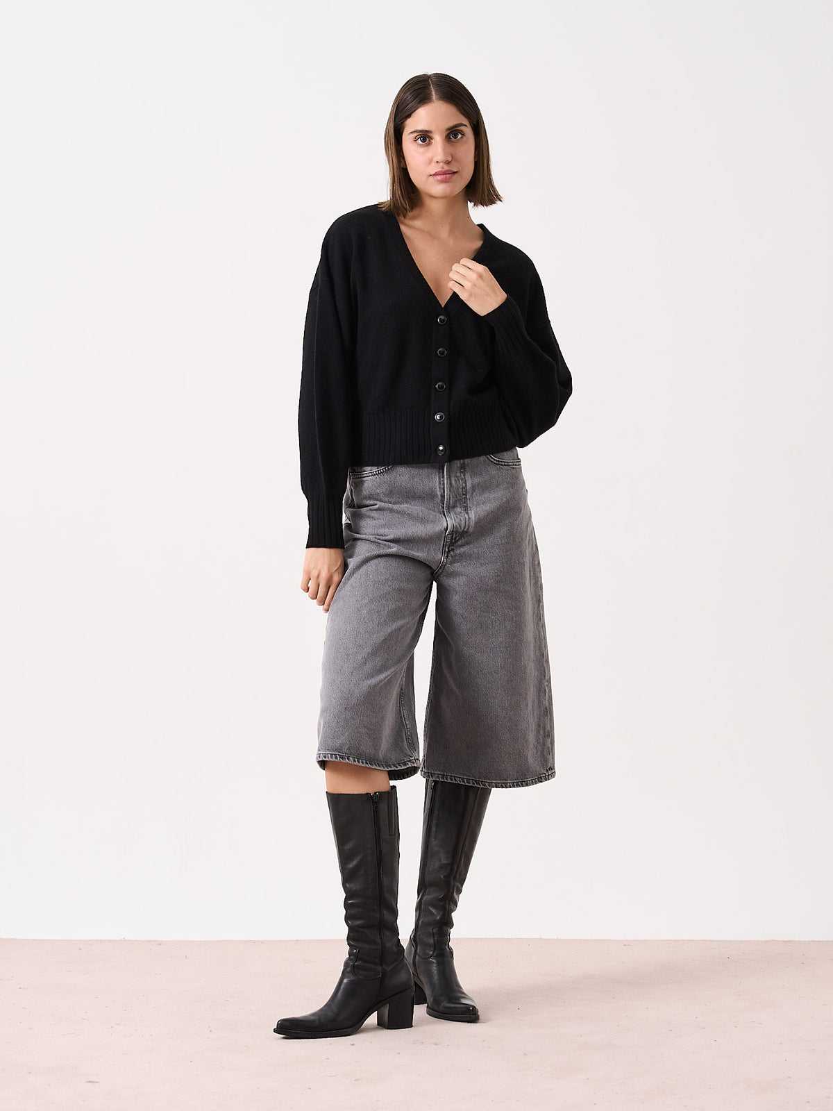 eugenie - 100% cashmere cardigan - black