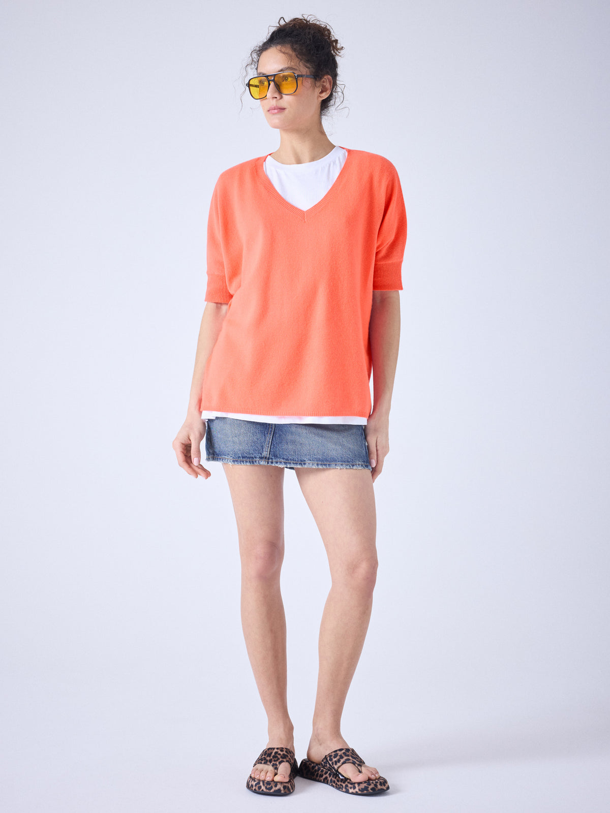 Ingrid - V-neck cashmere poncho - pomelo neon