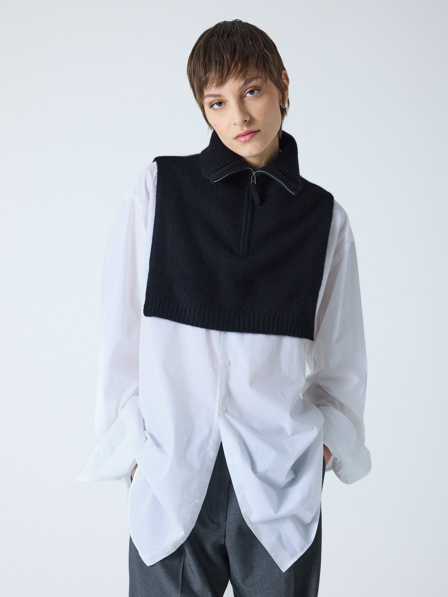 tina - 100% cashmere zipped collar - black