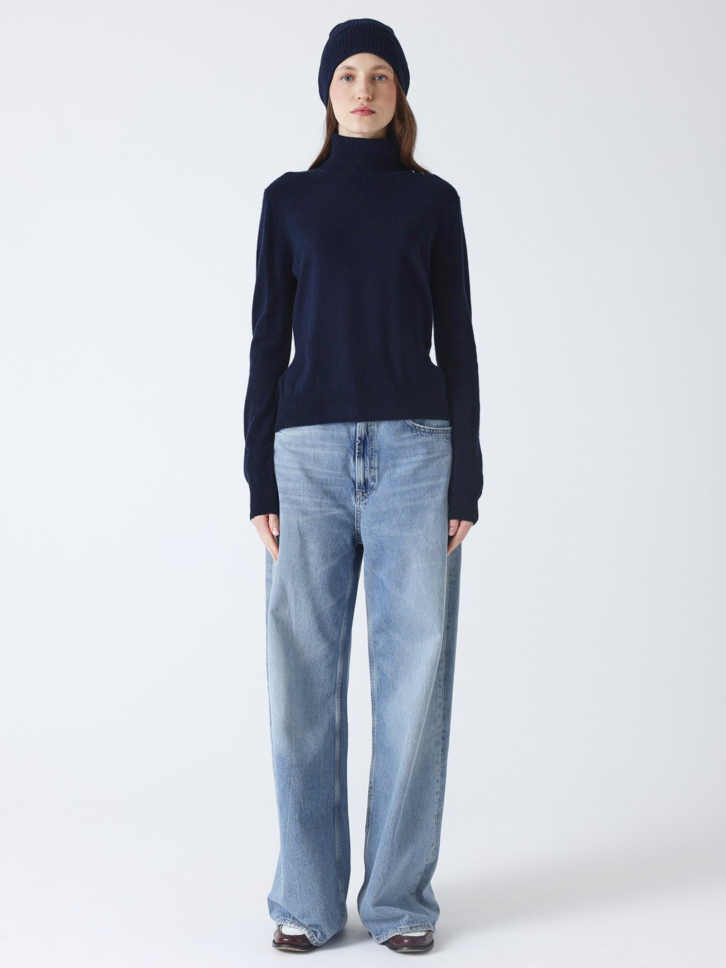 Maeve - 100% cashmere beanie - navy