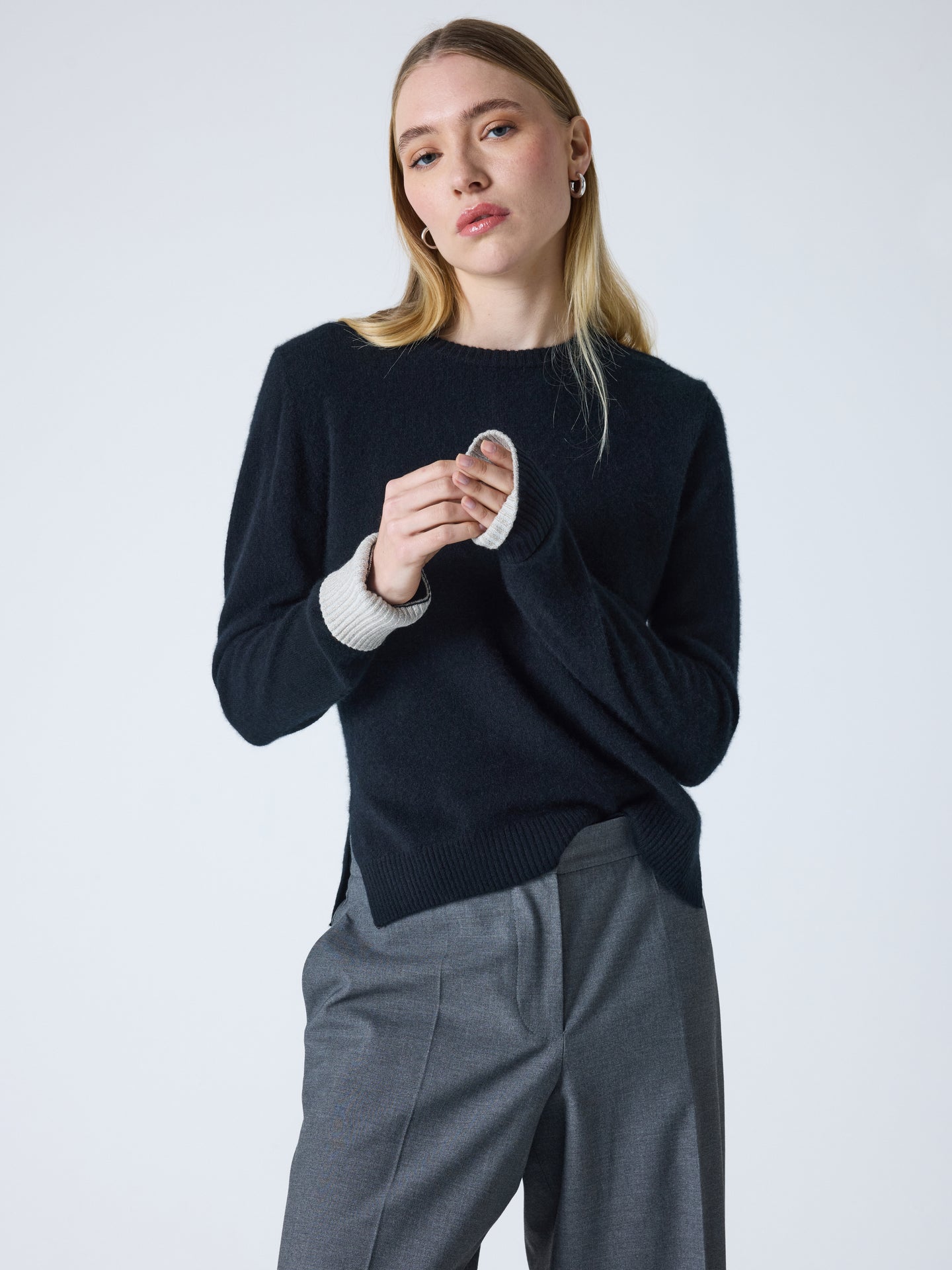 Nadia - Cashmere crew neck sweater - black