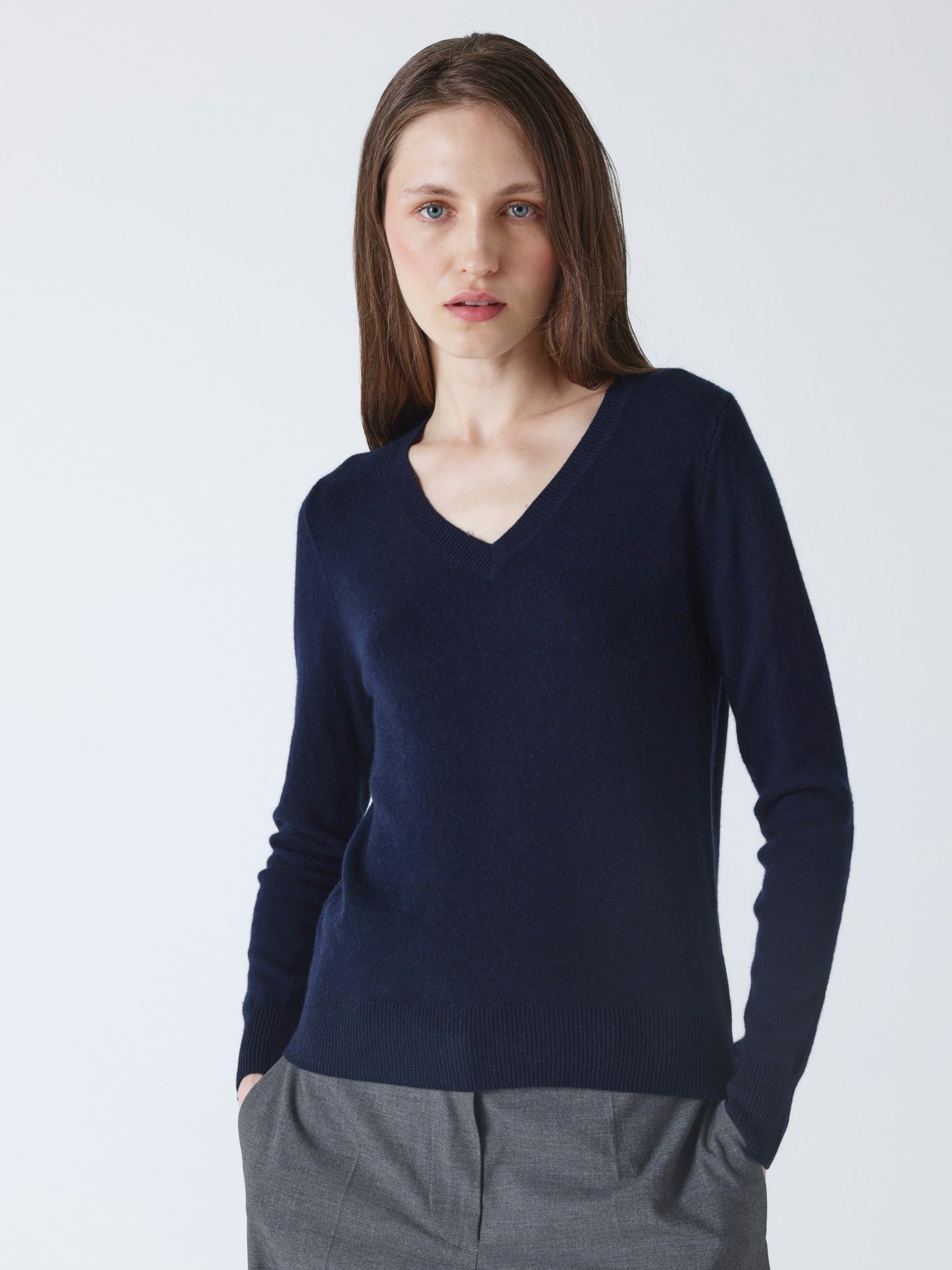 Amanda - 100% cashmere V-neck sweater - navy