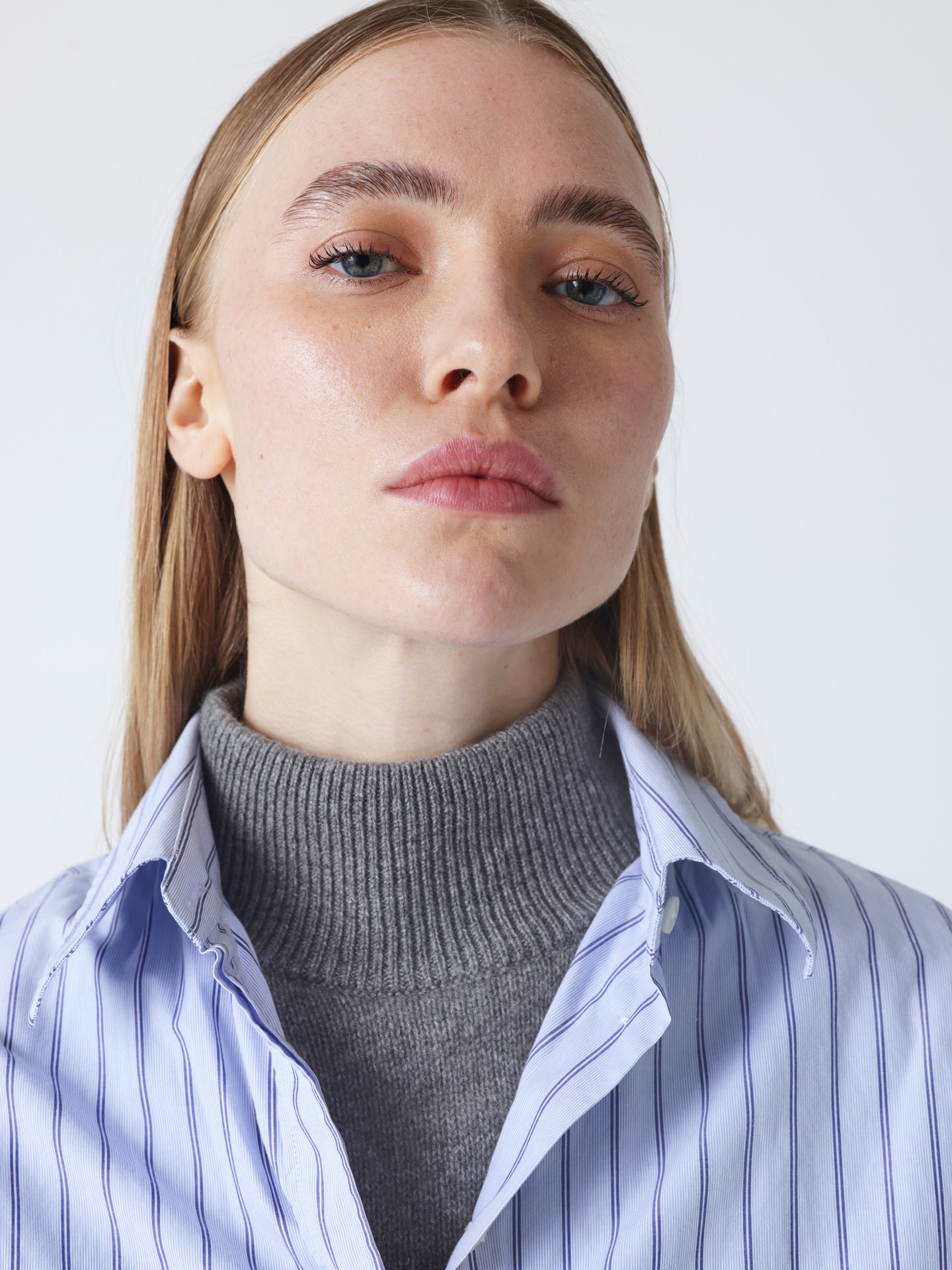 Isaura - Cashmere stand-up collar - dark heather gray