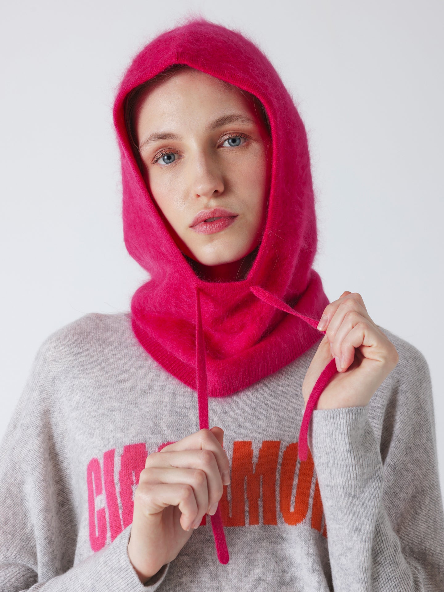 amada - Sturmhaube aus gebürstetem Kaschmir - raspberry