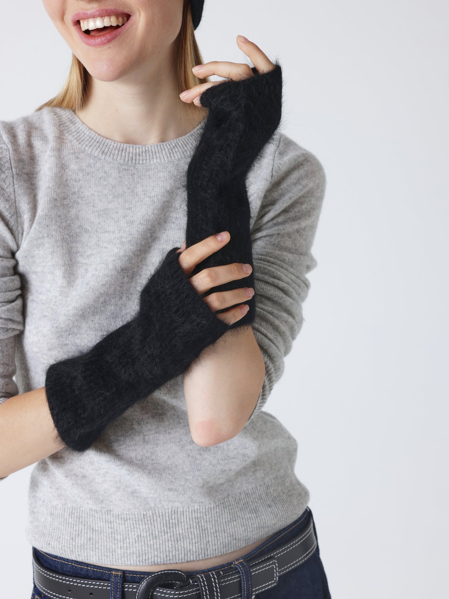 karolina - Brushed cashmere mittens - black