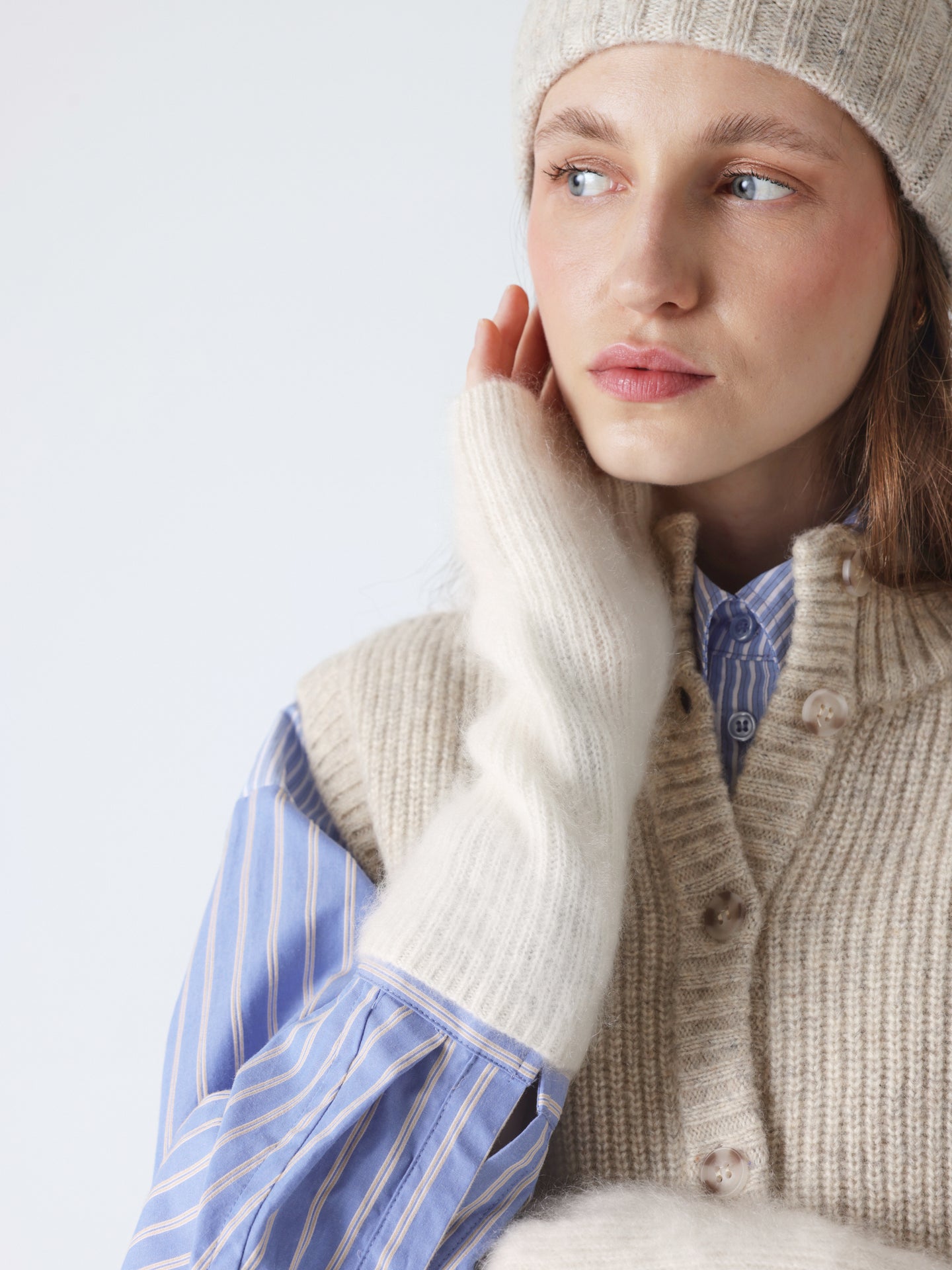 karolina - Brushed cashmere mittens - cream