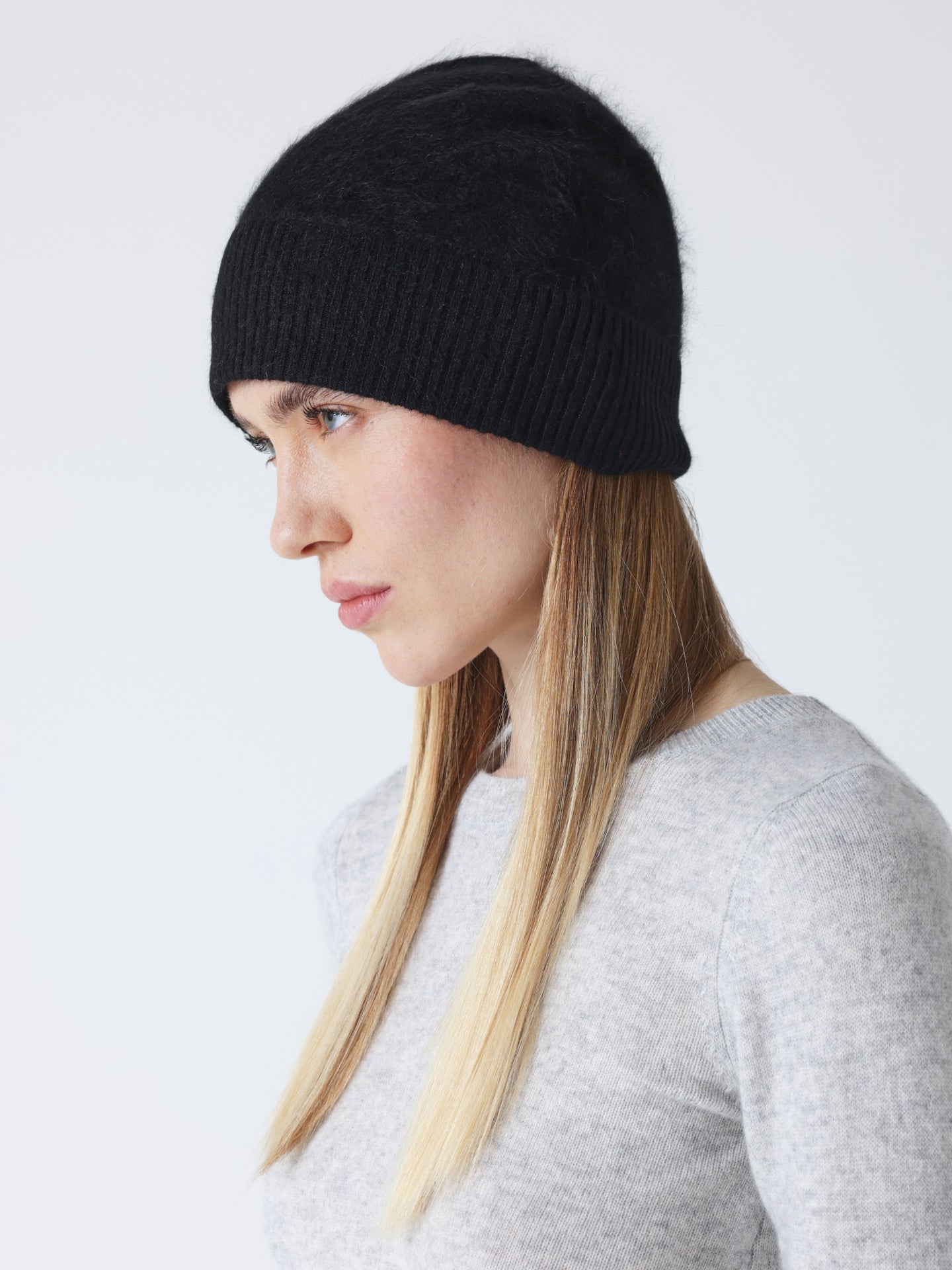 moira - Brushed cashmere beanie - black