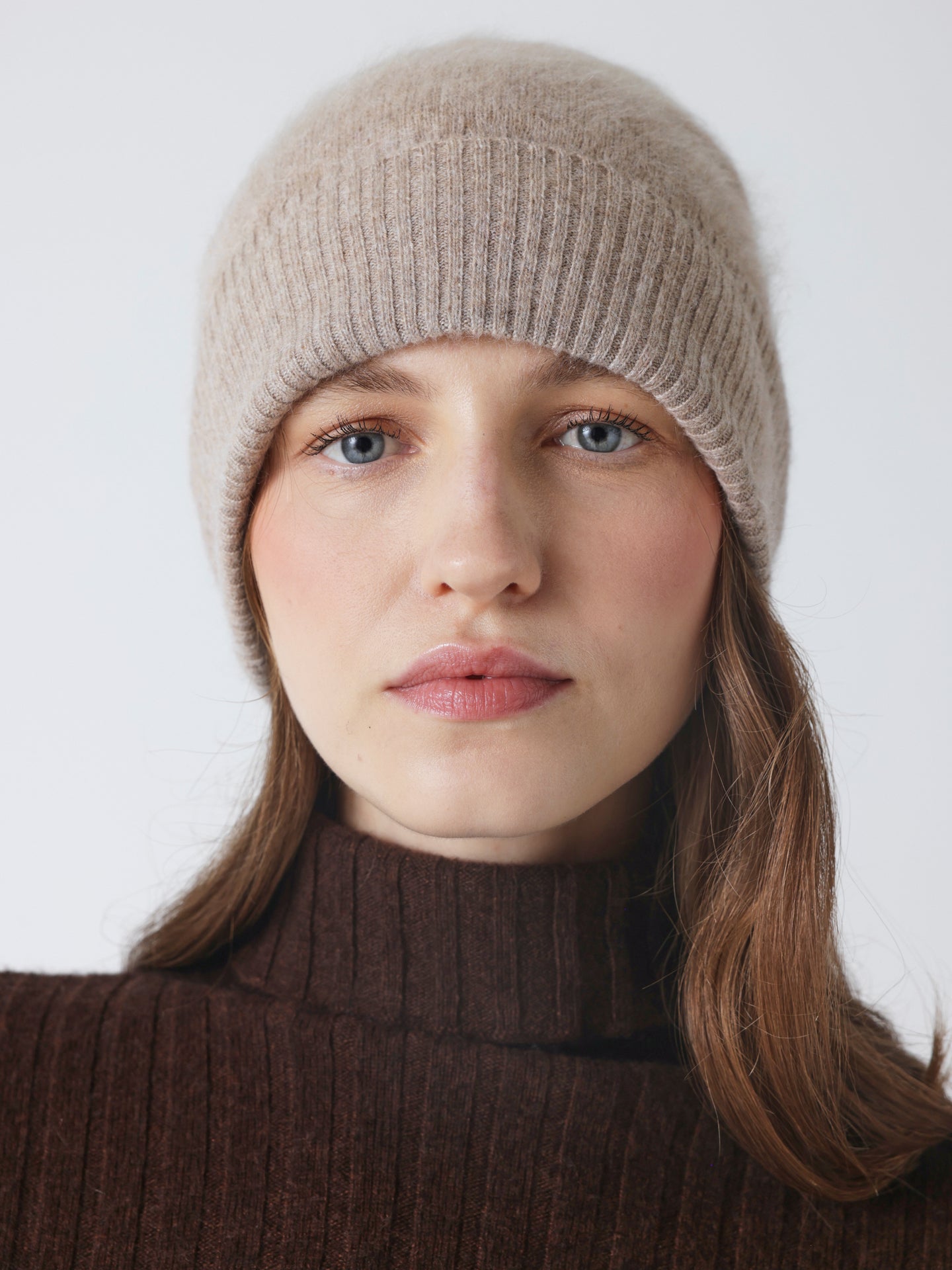 moira - Brushed cashmere beanie - chestnut