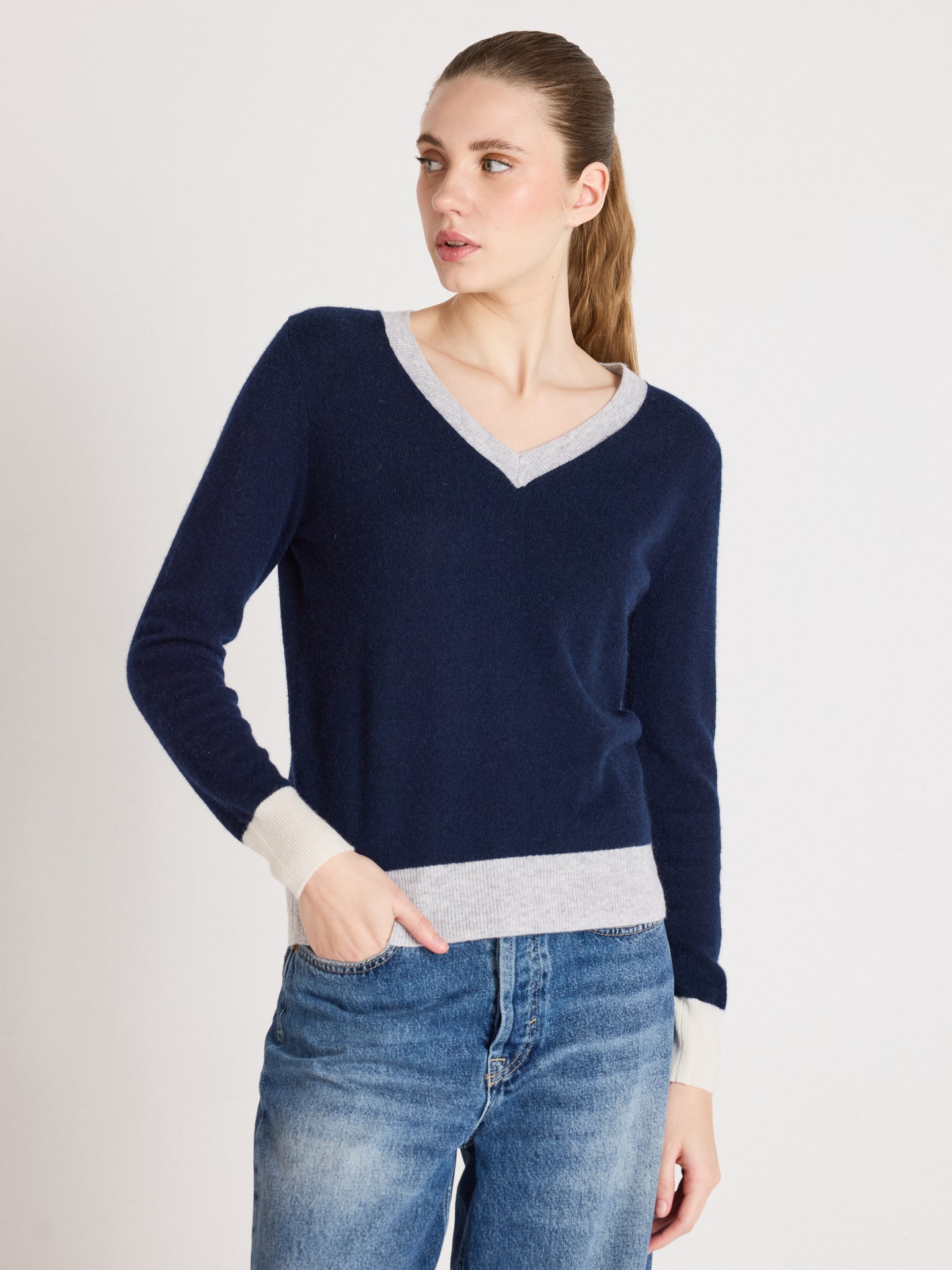isla - Kaschmirpullover mit V-Ausschnitt - Navy
