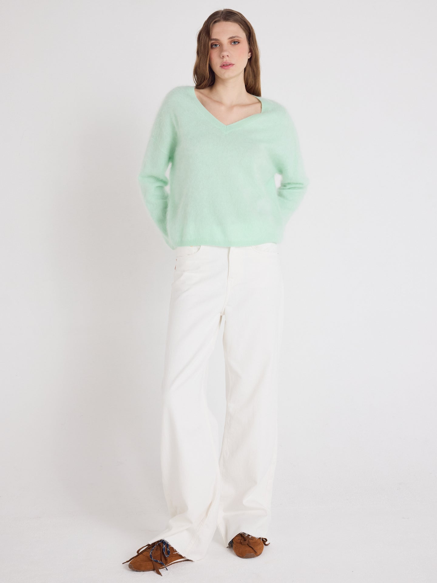 soeli - Pull col V en cachemire brossé - nile green