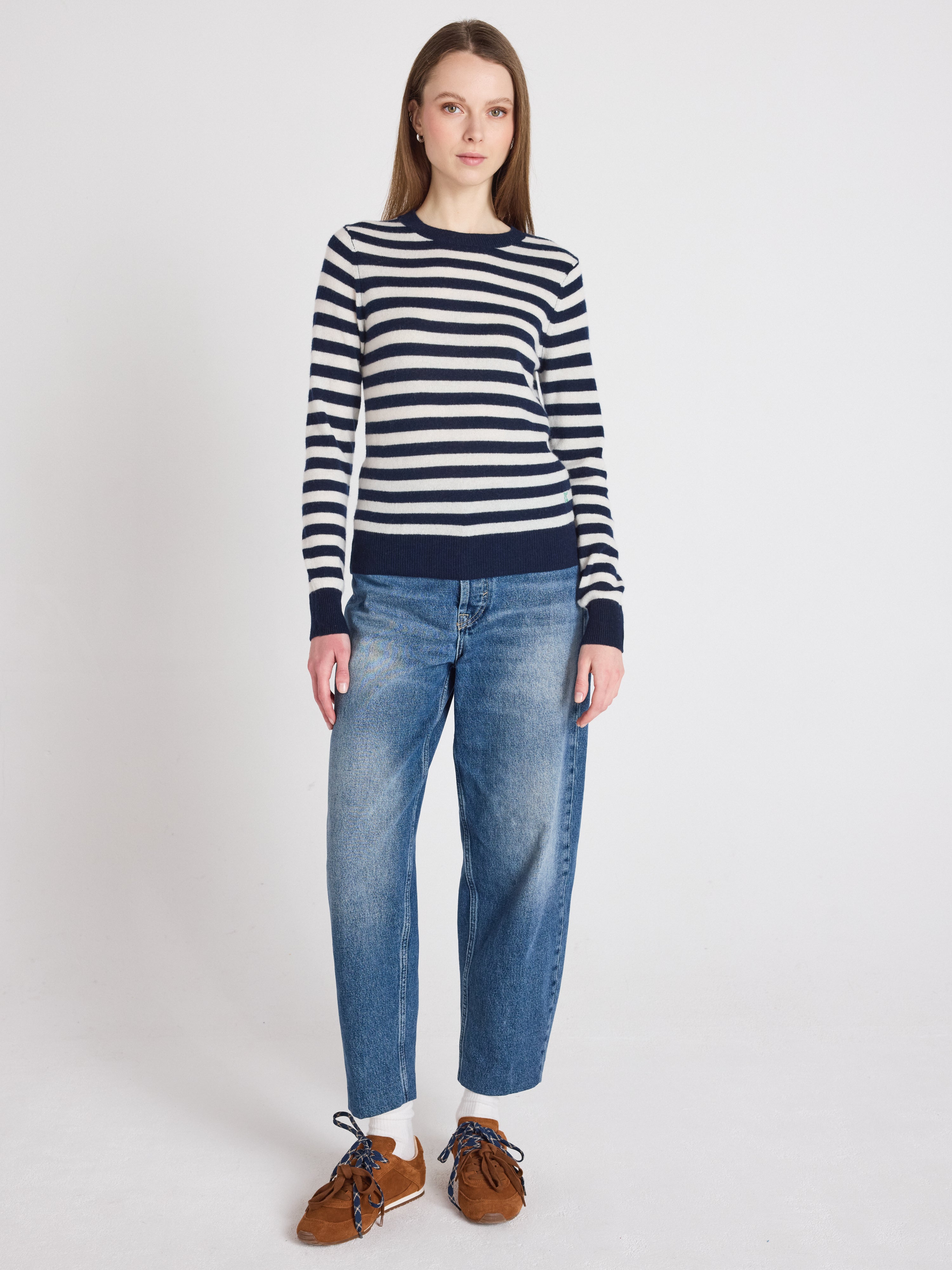 ROUND NECK CASHMERE SWEATER | Absolut Cashmere