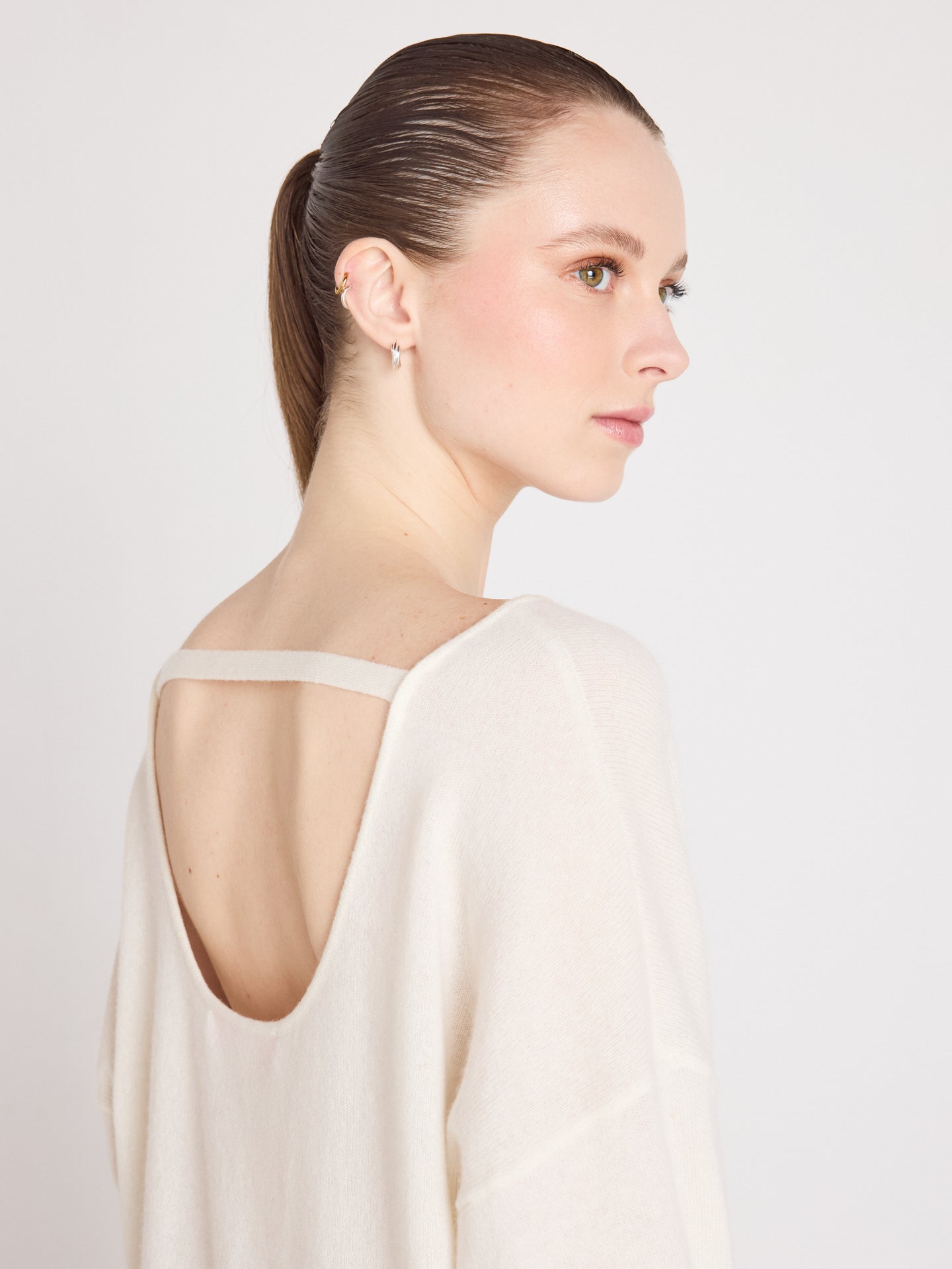 ivy - Neckholderpullover aus gebürstetem Kaschmir - cream