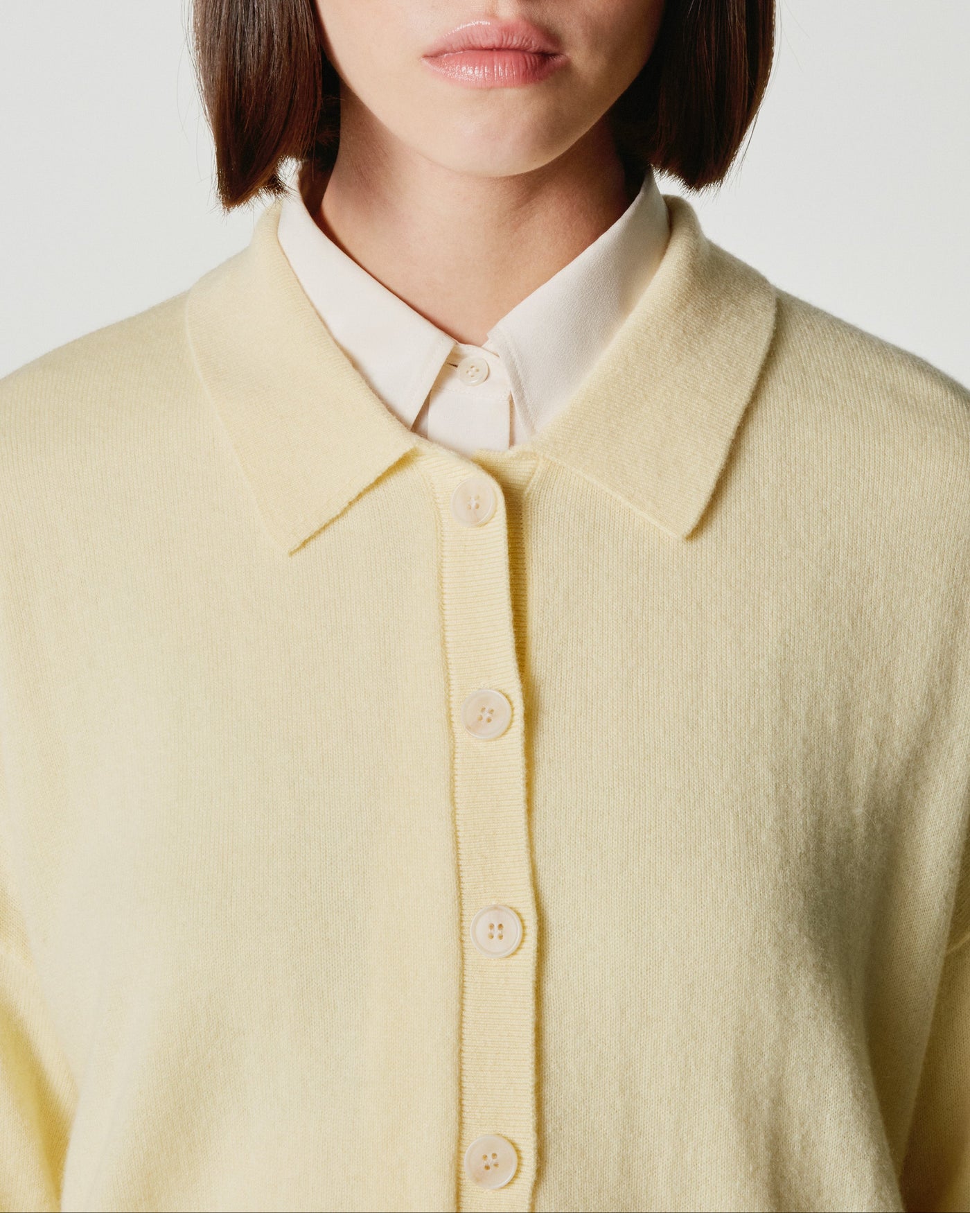 Come rimuovere una macchia da un maglione in cachemire?