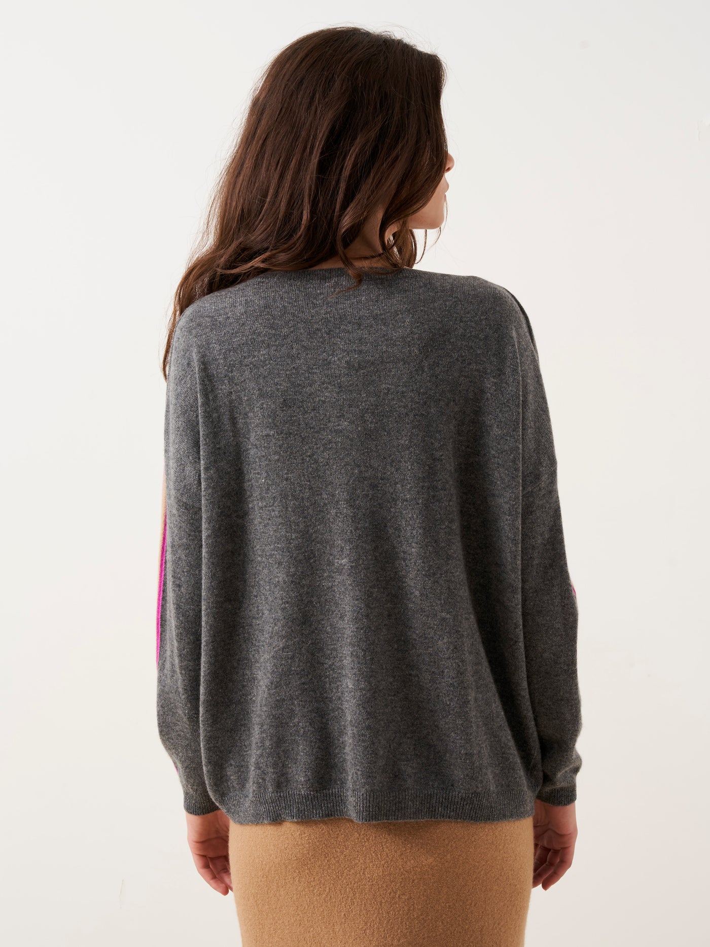 dunmore - 100% cashmere V-neck sweater - dark heather gray
