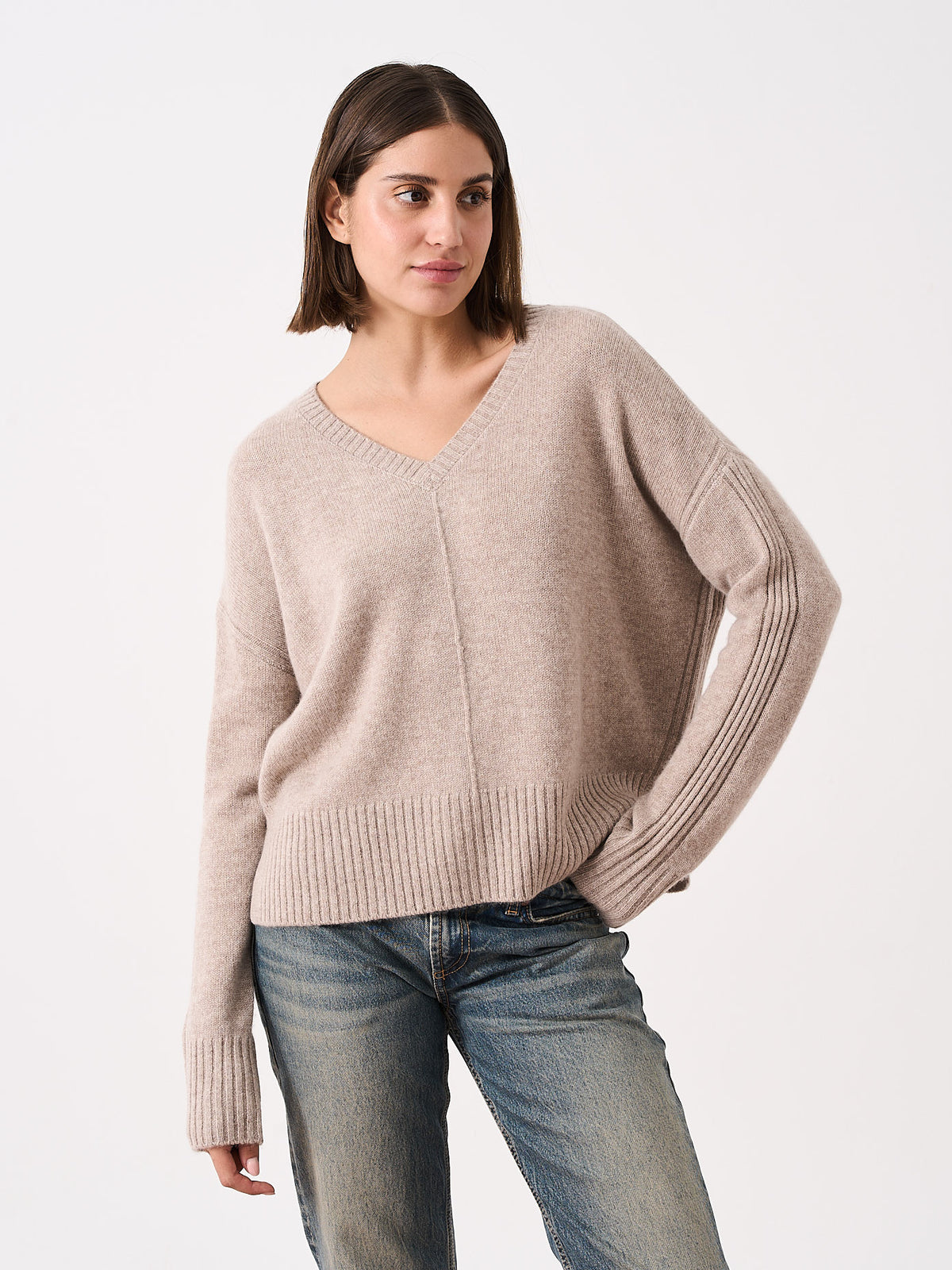 Claudie - 100% cashmere V-neck sweater - chestnut