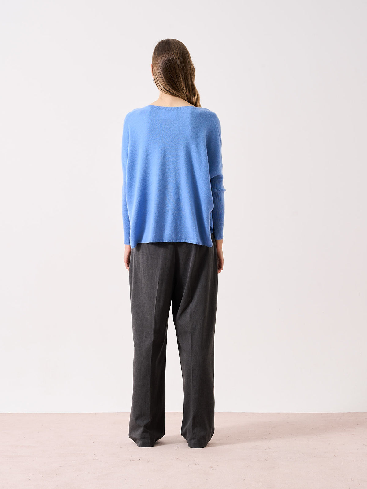 Camille - Pull poncho en cachemire - cornflower