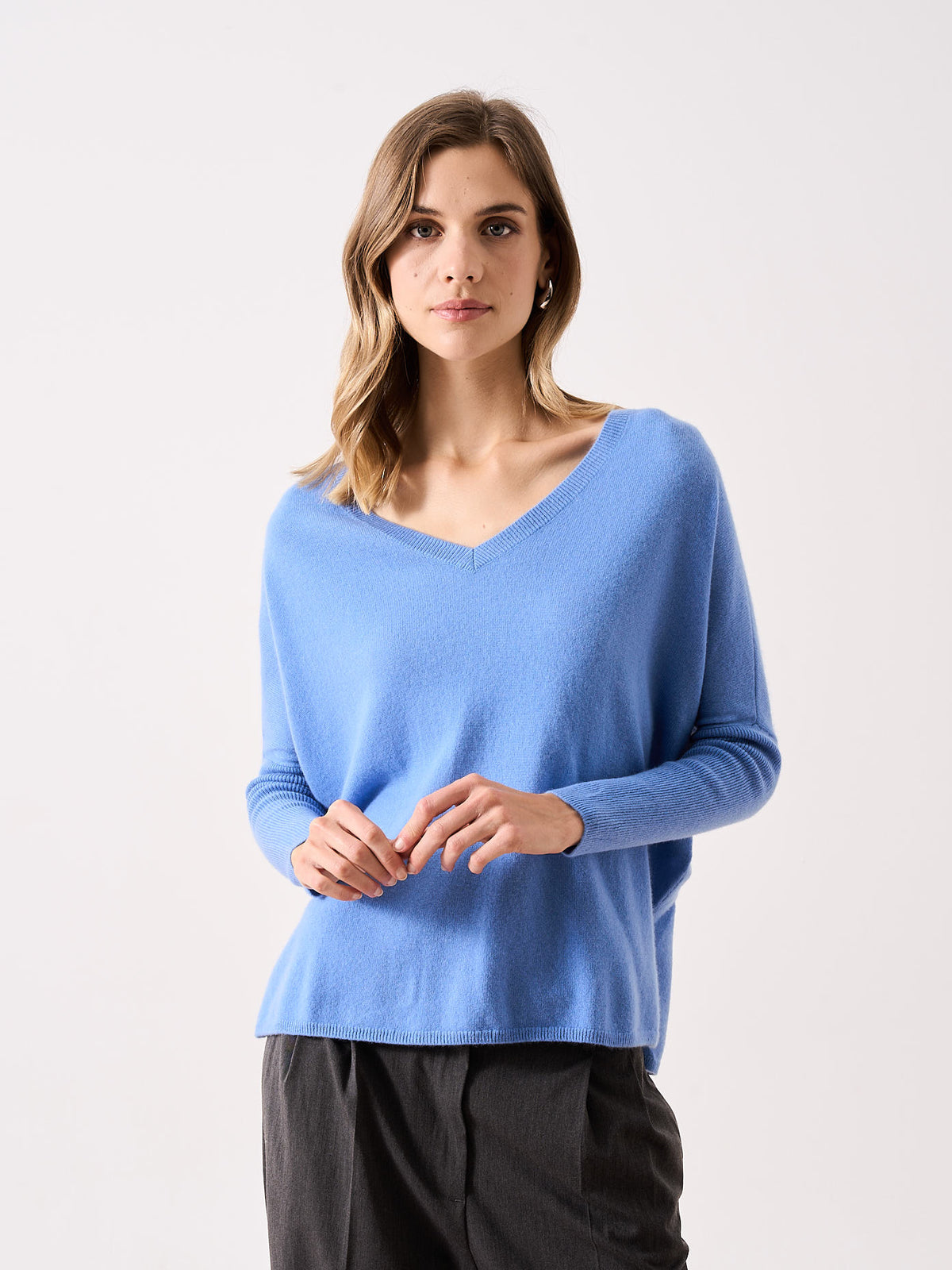 Camille - Pull poncho en cachemire - cornflower