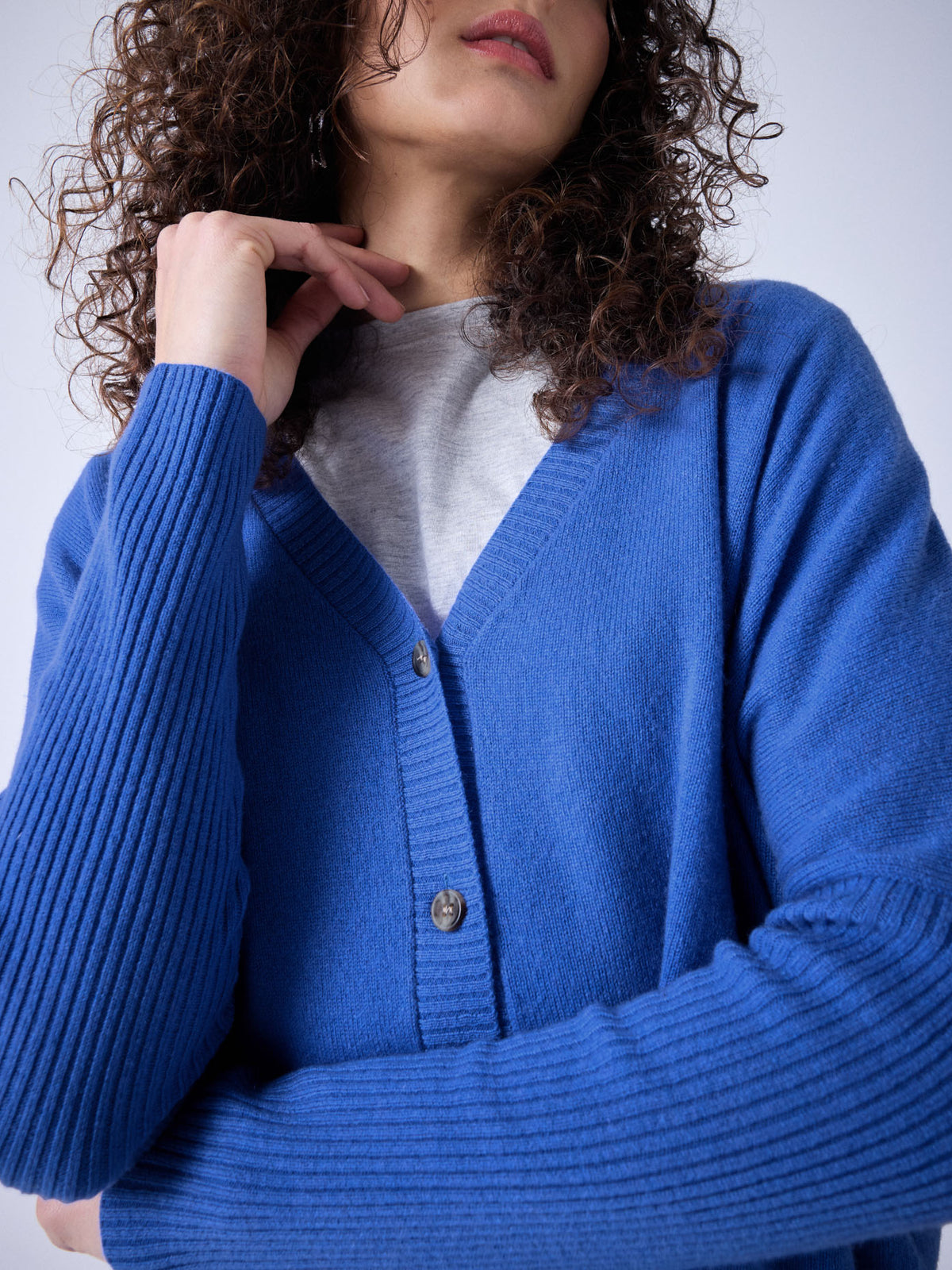 Paula - Kaschmir-Cardigan mit V-Ausschnitt - horizon blue