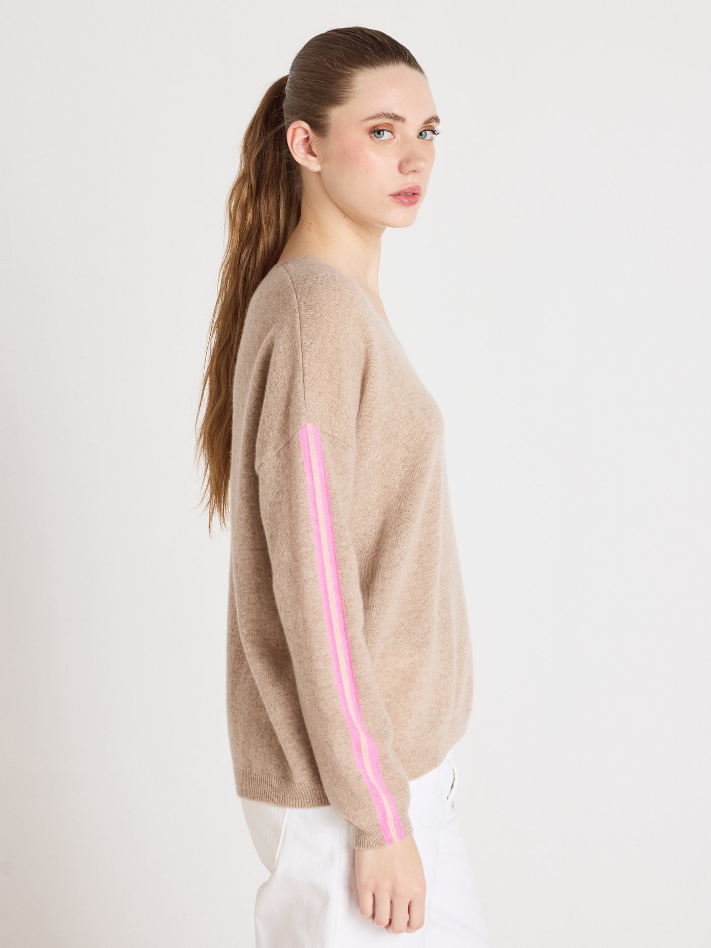 Alexia - Kaschmirpullover mit V-Ausschnitt - Chestnut