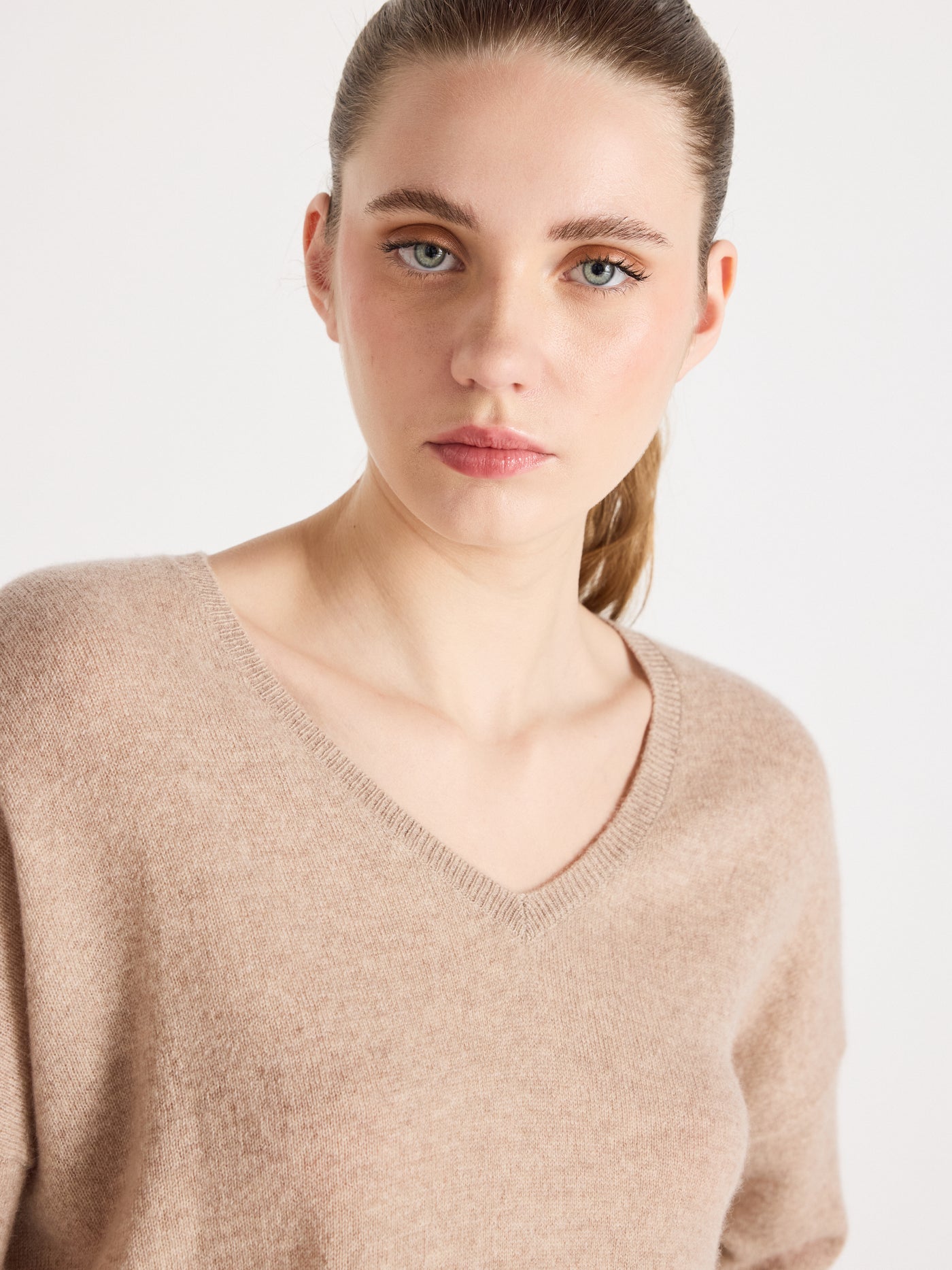 Alexia - Kaschmirpullover mit V-Ausschnitt - Chestnut