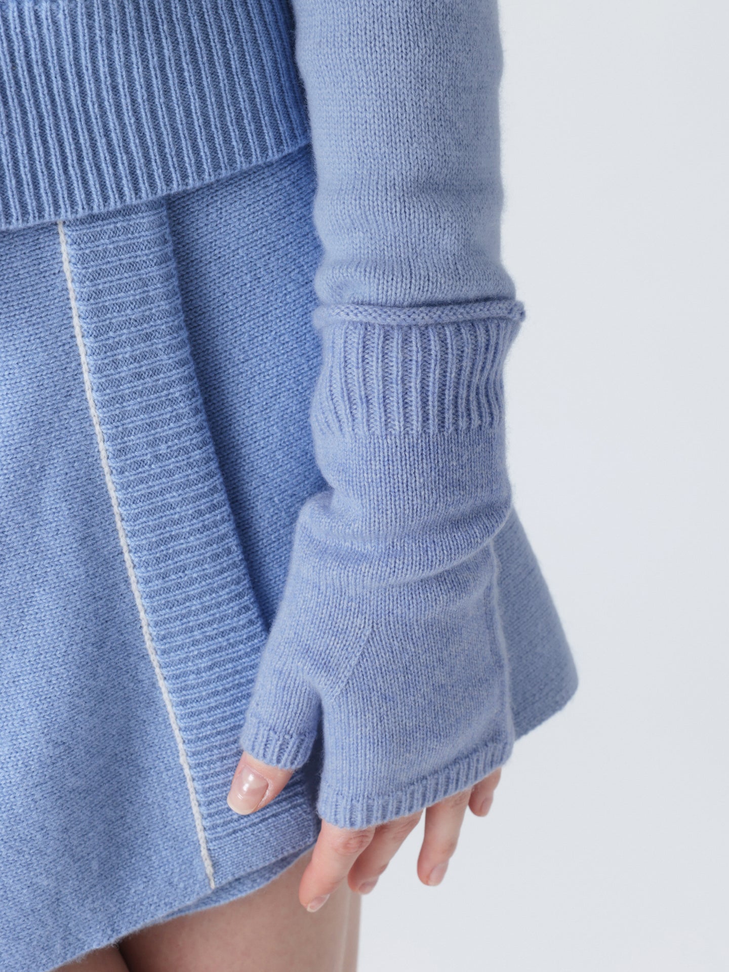 kilina - 100% cashmere mittens - chambray blue
