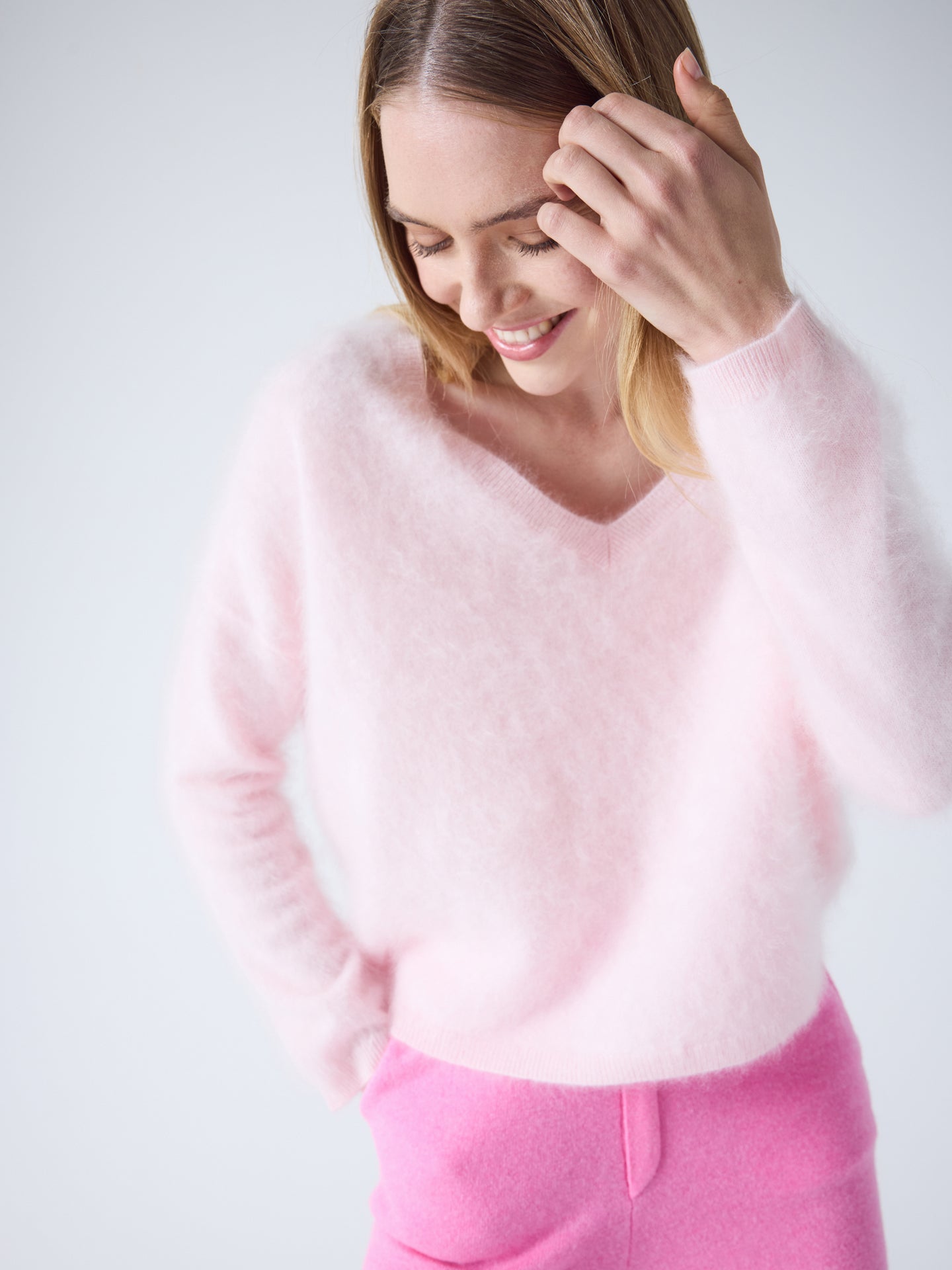 pull oversize col v soeli - cachemire brossé - ice cream