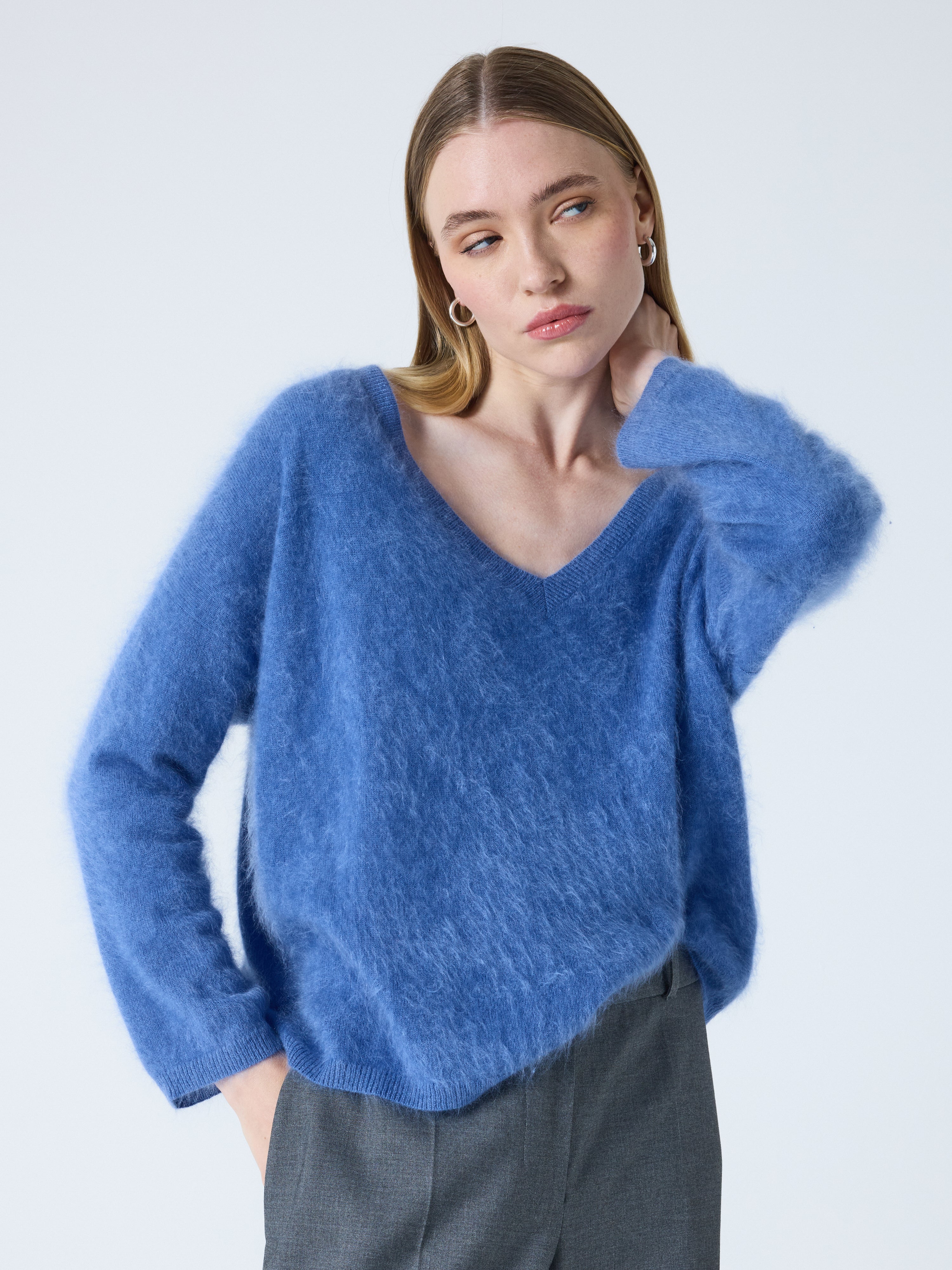 trui soeli - geborsteld kasjmier - denim | Absolut Cashmere