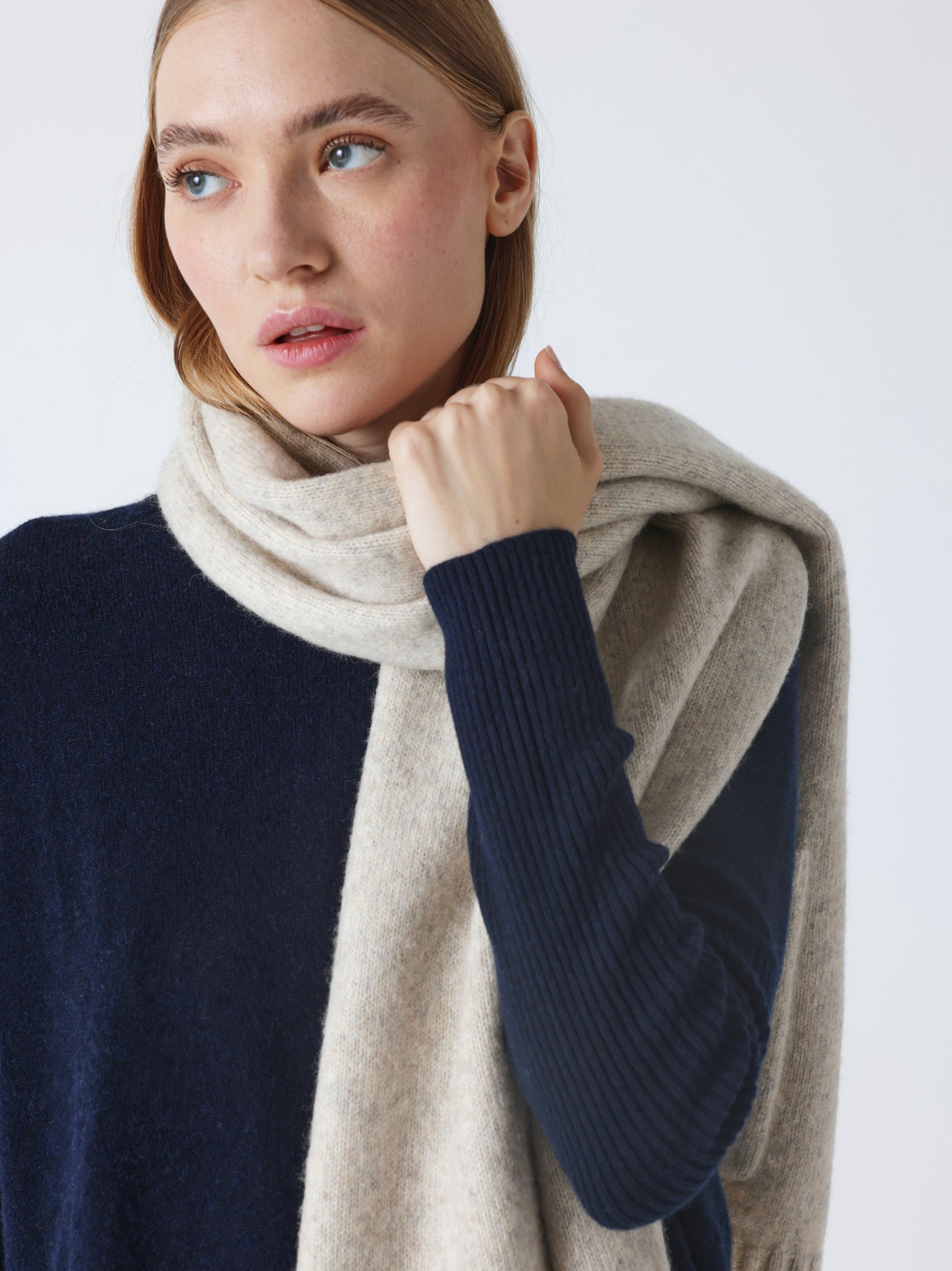 ilaria - Sciarpa in lana e cotone - perla grigia