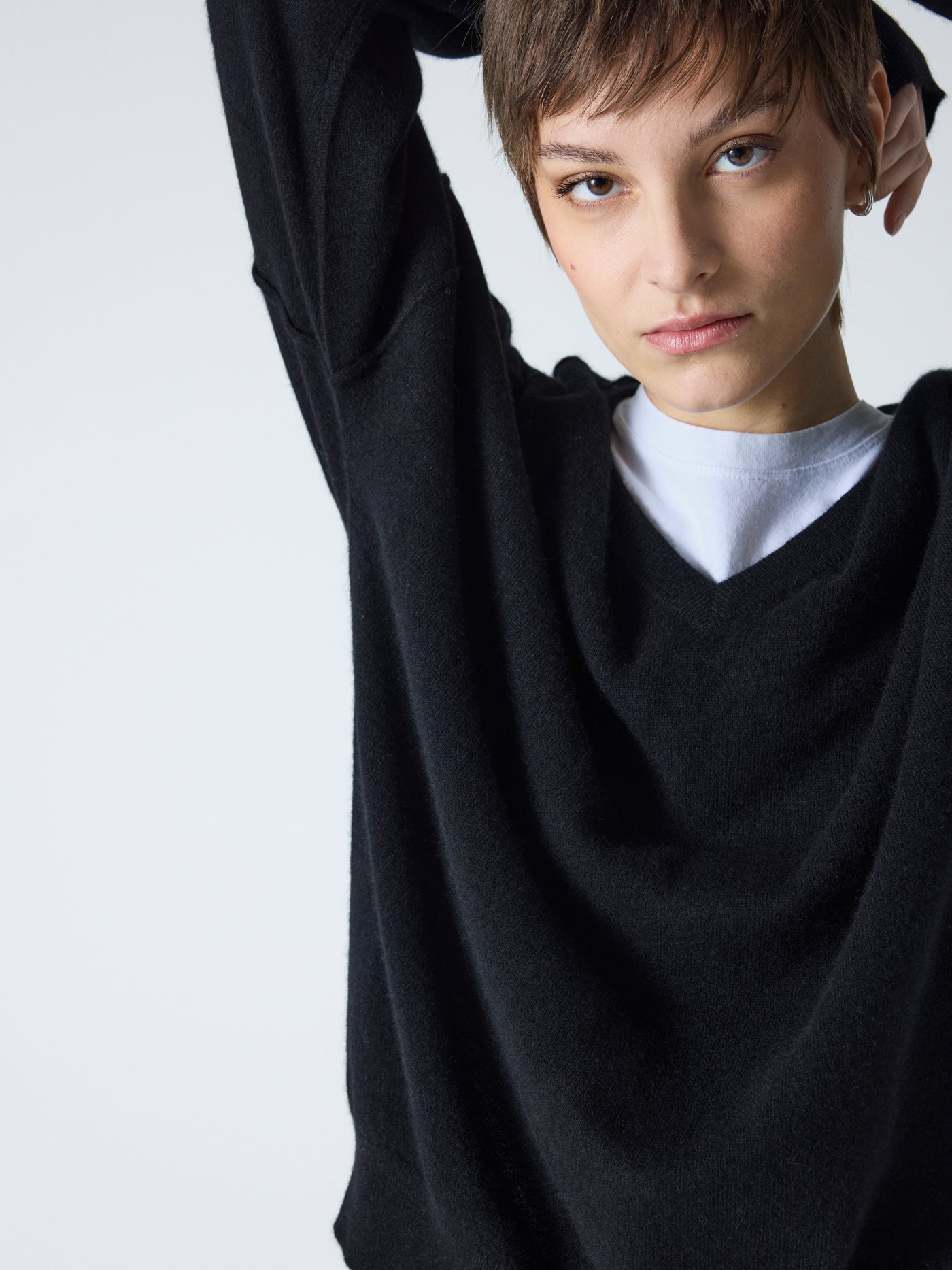 arden - Pull col V 100% cachemire - black