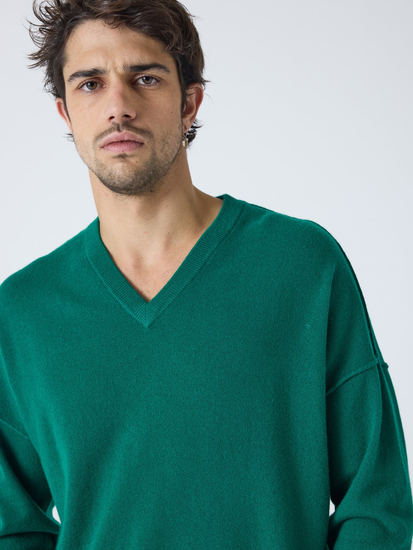 Arden - 100% cashmere V-neck sweater - leaf