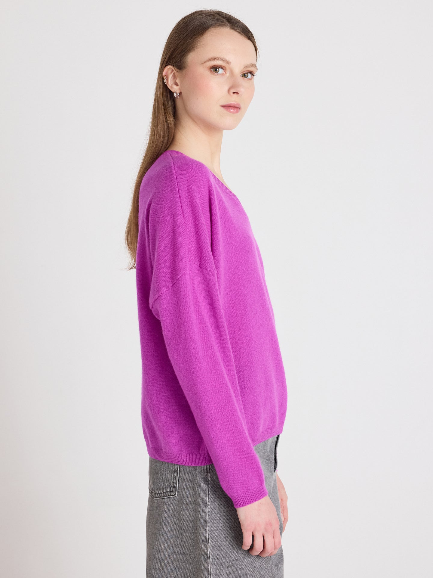 alicia round neck sweater - cashmere - purple neon