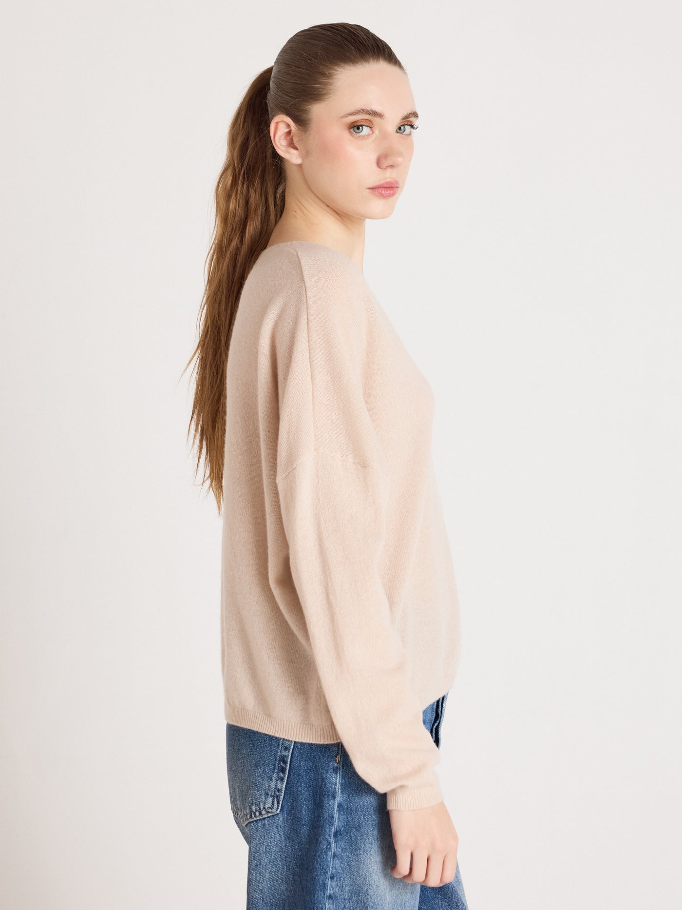 Alicia - Kaschmirpullover mit V-Ausschnitt - shell