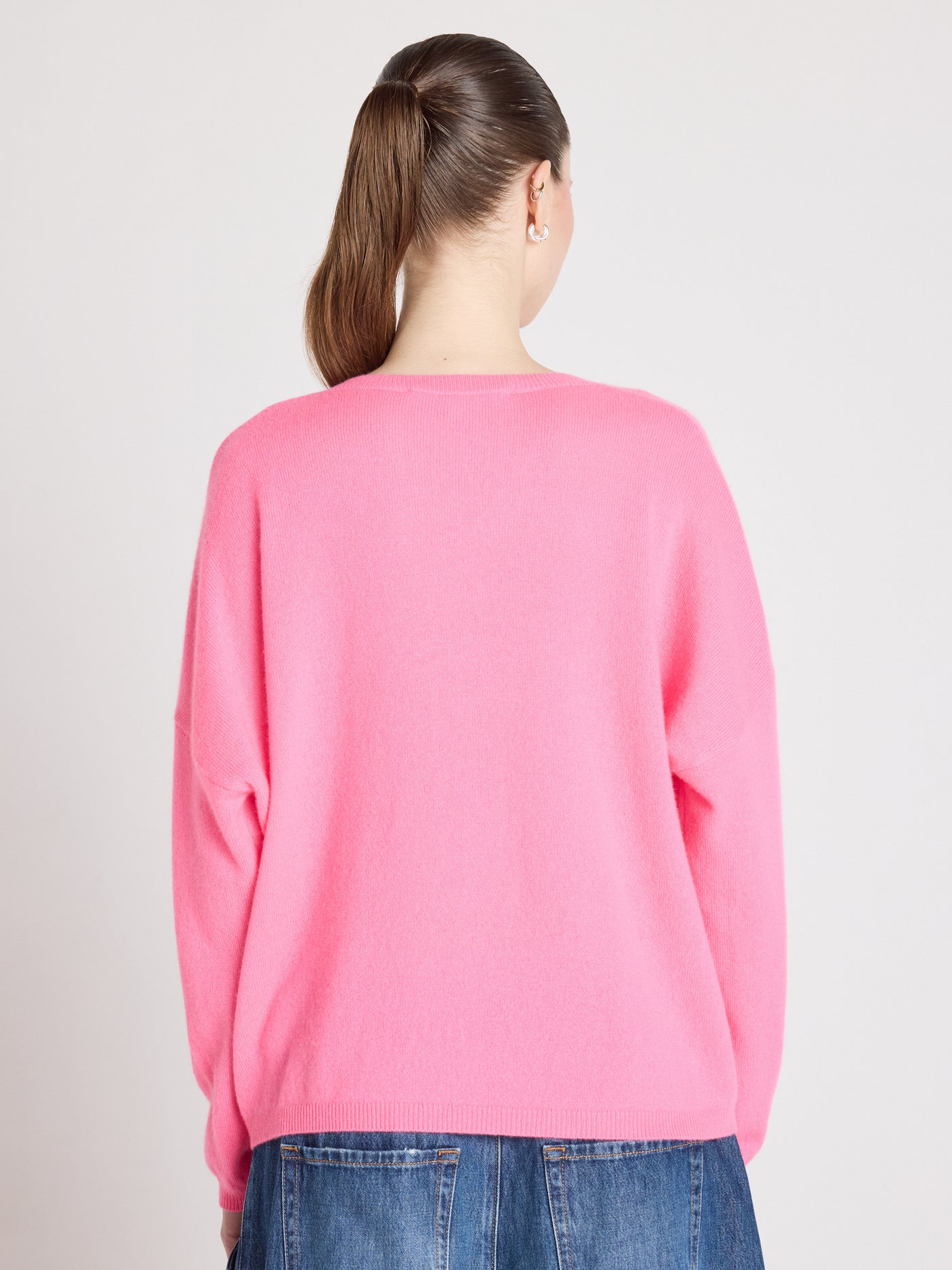 Alicia - Kaschmirpullover mit V-Ausschnitt - sparkle pink neon