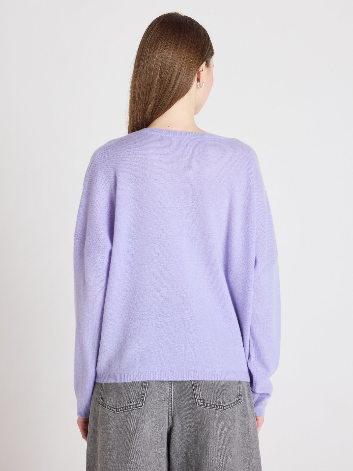 Alicia - Kaschmirpullover mit V-Ausschnitt - sweet lavender