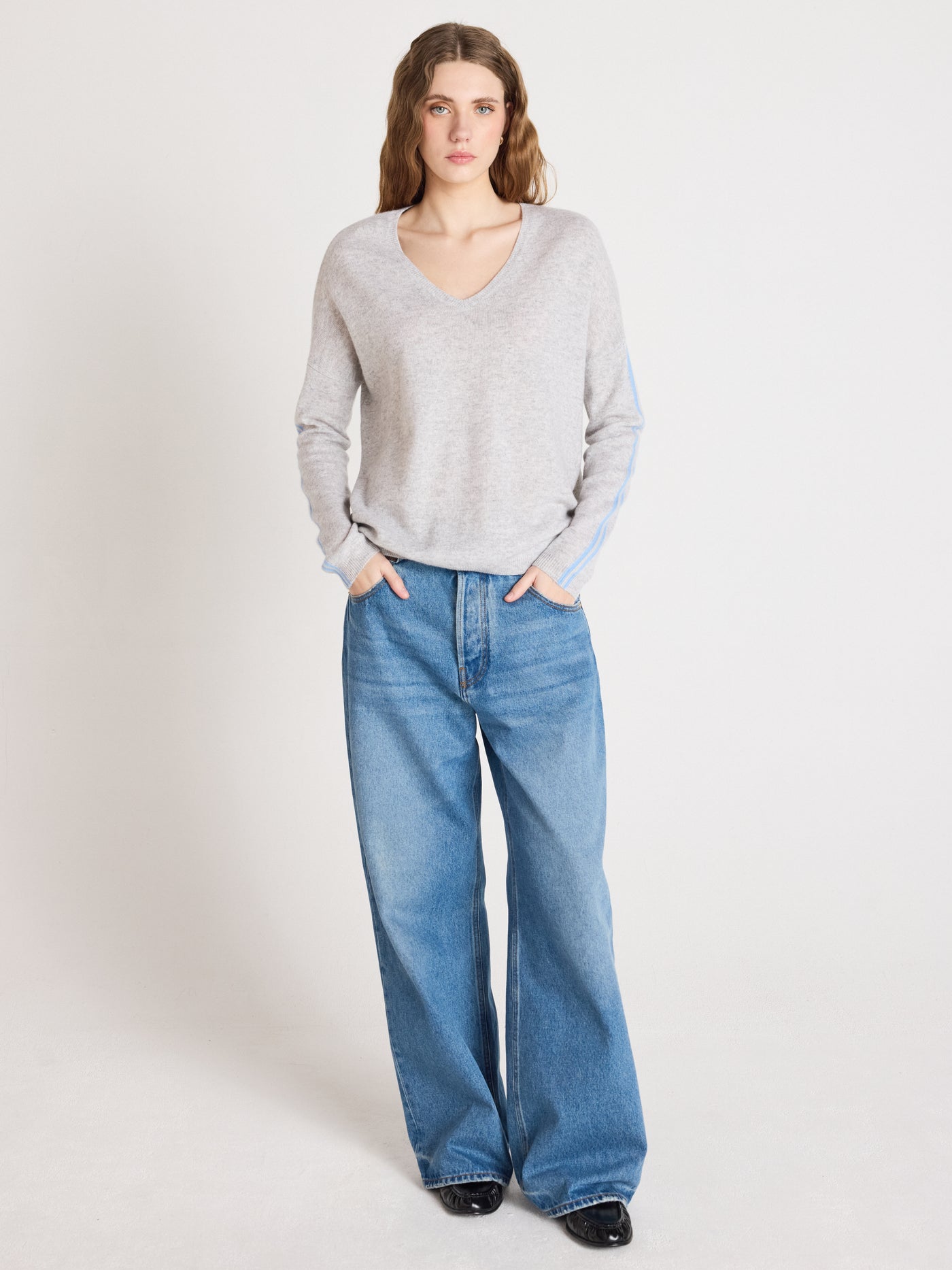 Alexia - Kaschmirpullover mit V-Ausschnitt - light heather grey