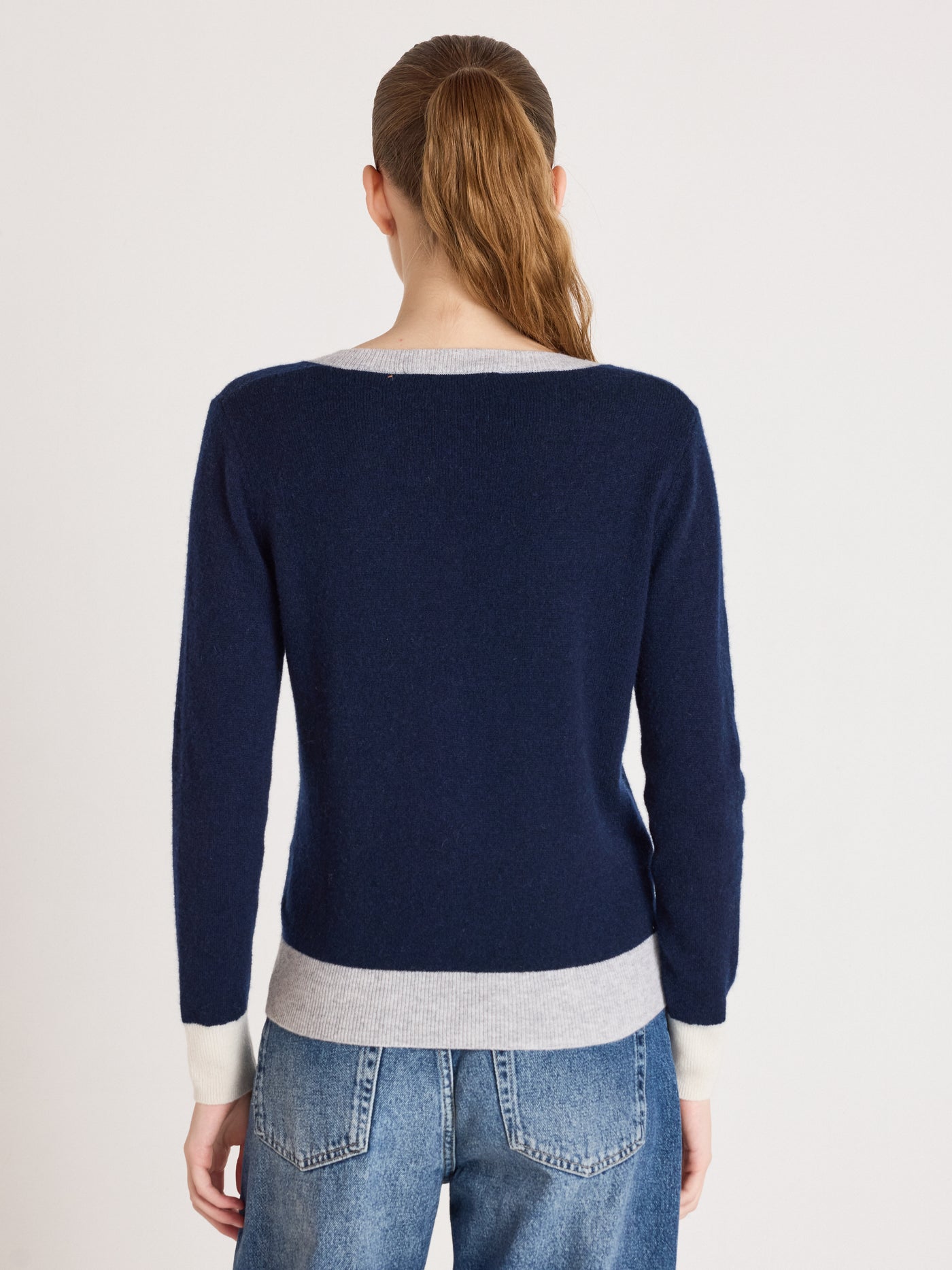 isla - Kaschmirpullover mit V-Ausschnitt - Navy