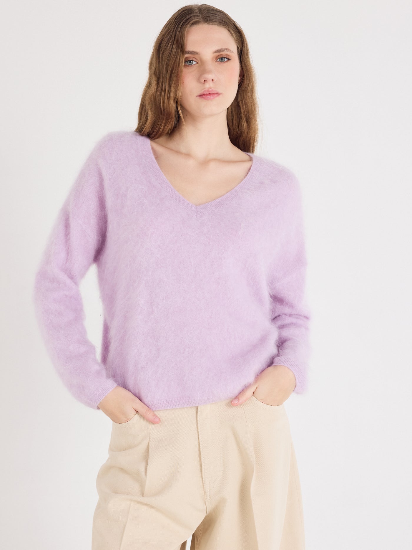 soeli - V-neck brushed cashmere sweater - lilac