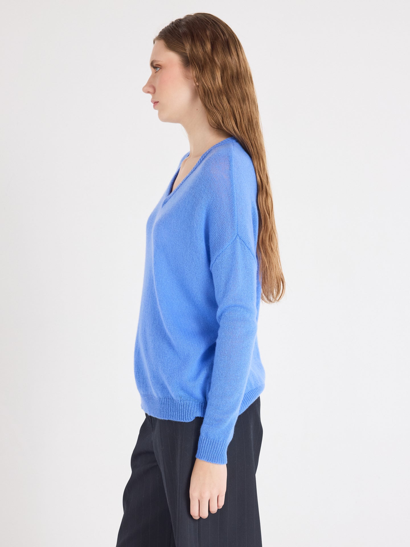 Engelwurz - Kaschmirpullover mit V-Ausschnitt - marina blue