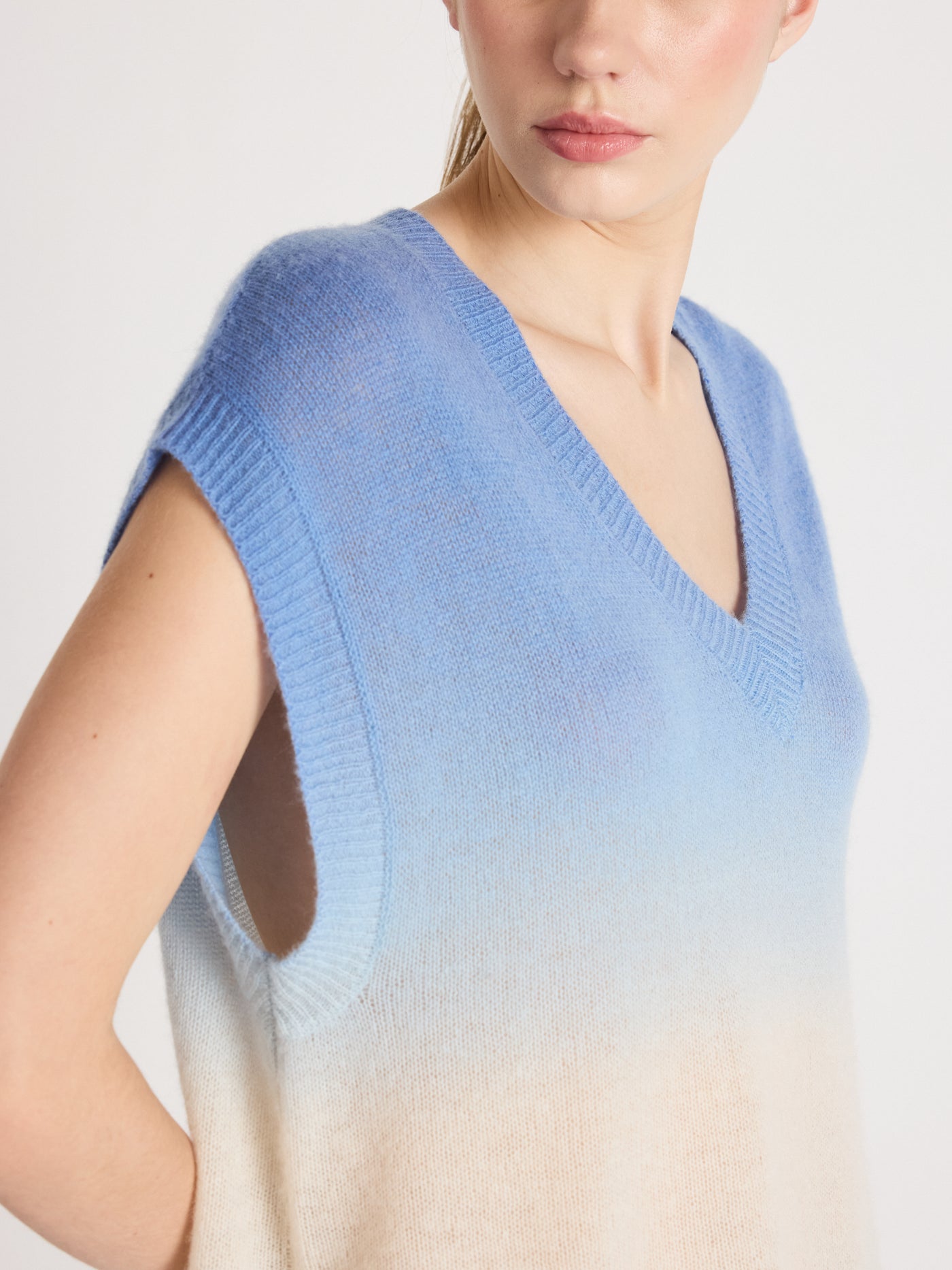 samantha - Zonder mouwen trui van kasjmier - dip dye blue