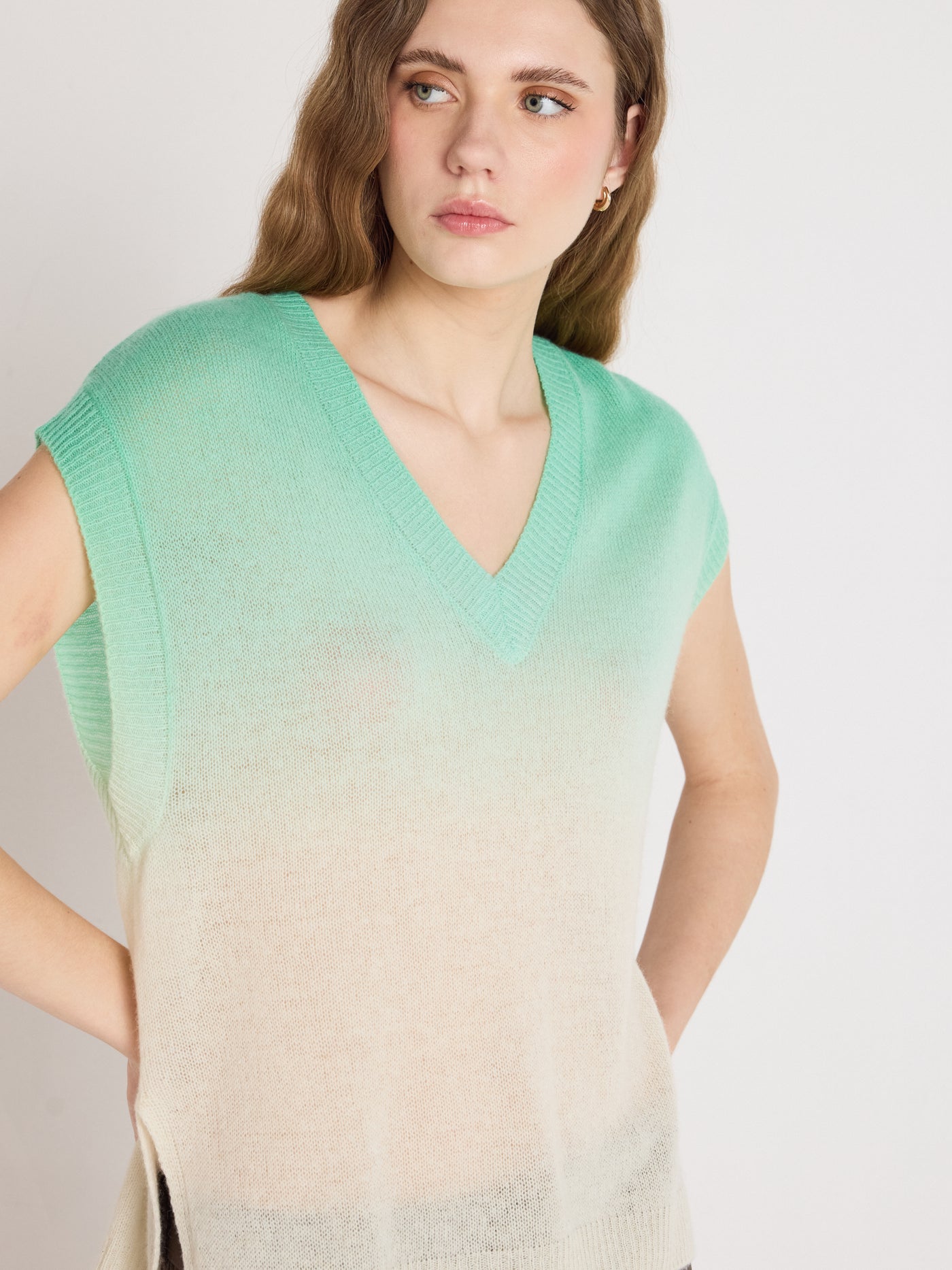 samantha - Pull sans manches en cachemire - dip dye green