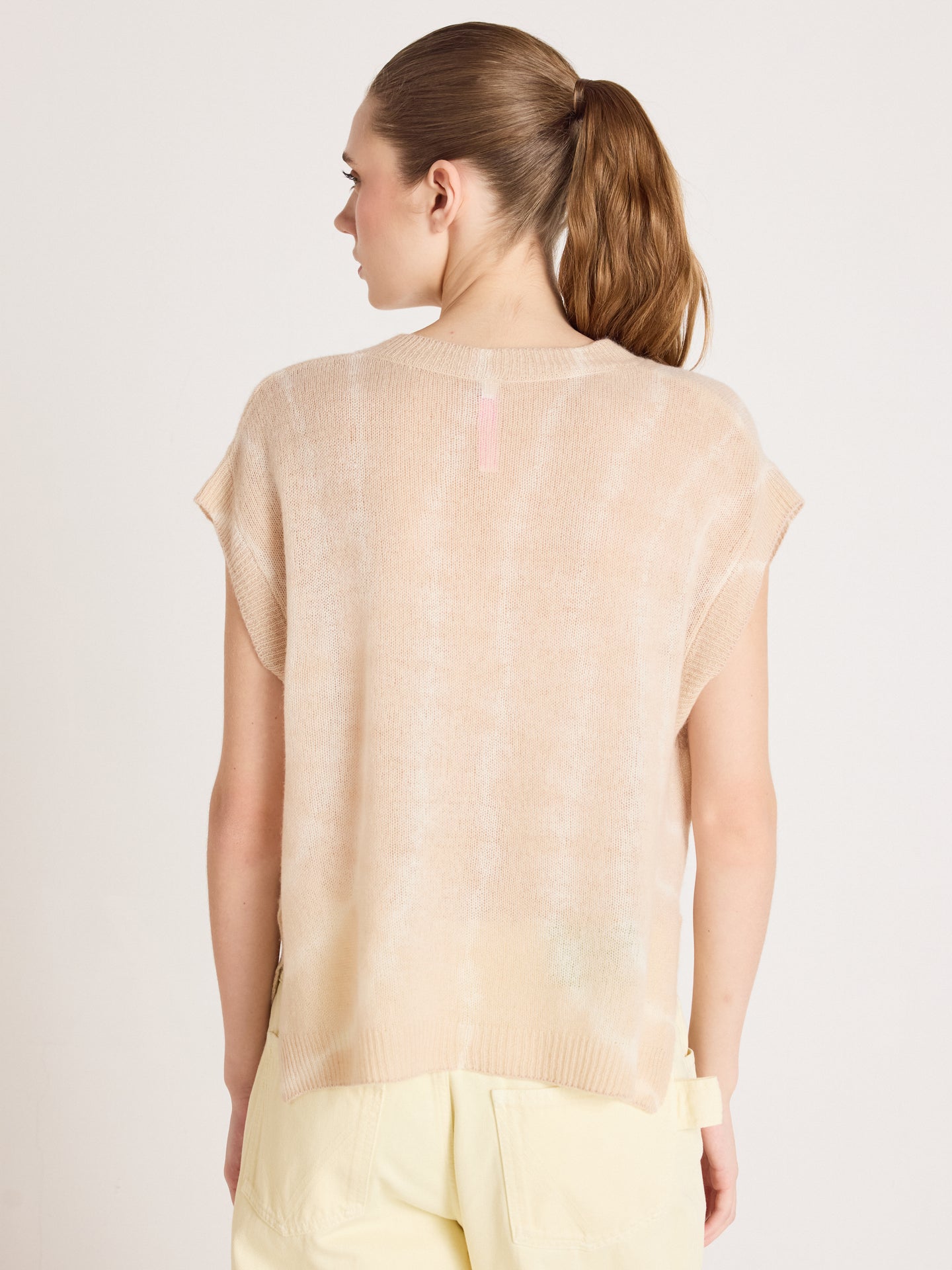 Samantha - Sleeveless cashmere sweater - tie dye beige