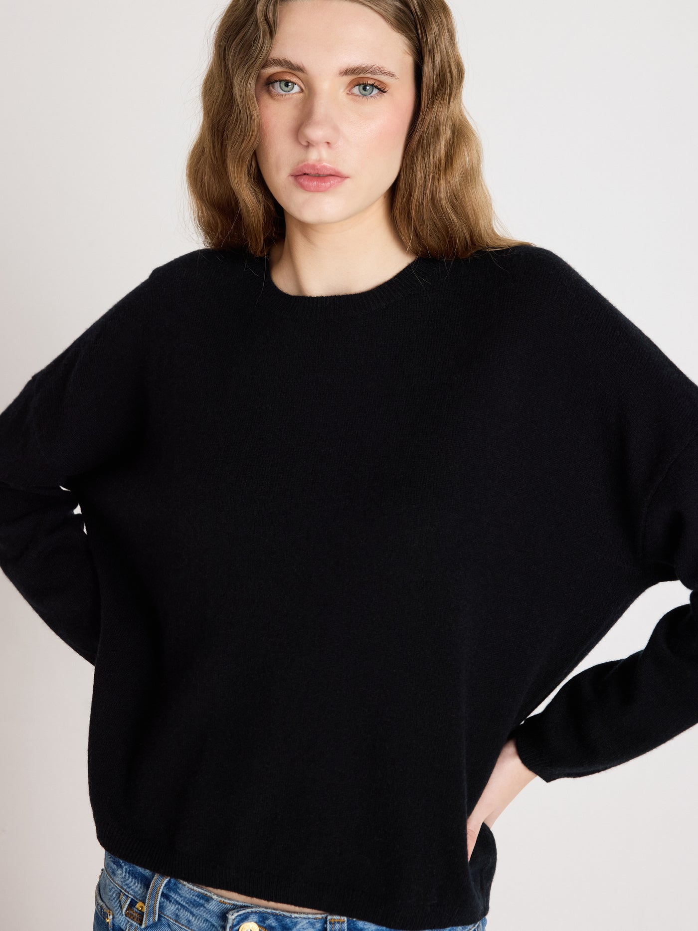Kaira - Kaschmirpullover mit Rundhalsausschnitt - black