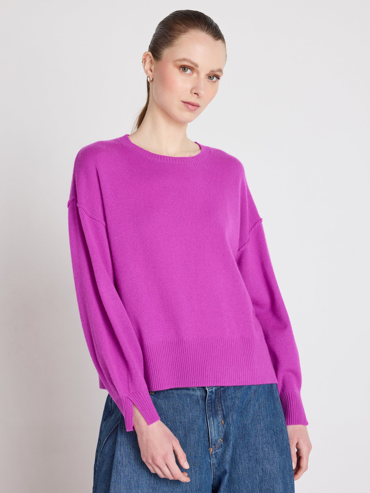 caterina - Kaschmirpullover mit Rundhalsausschnitt - purple neon