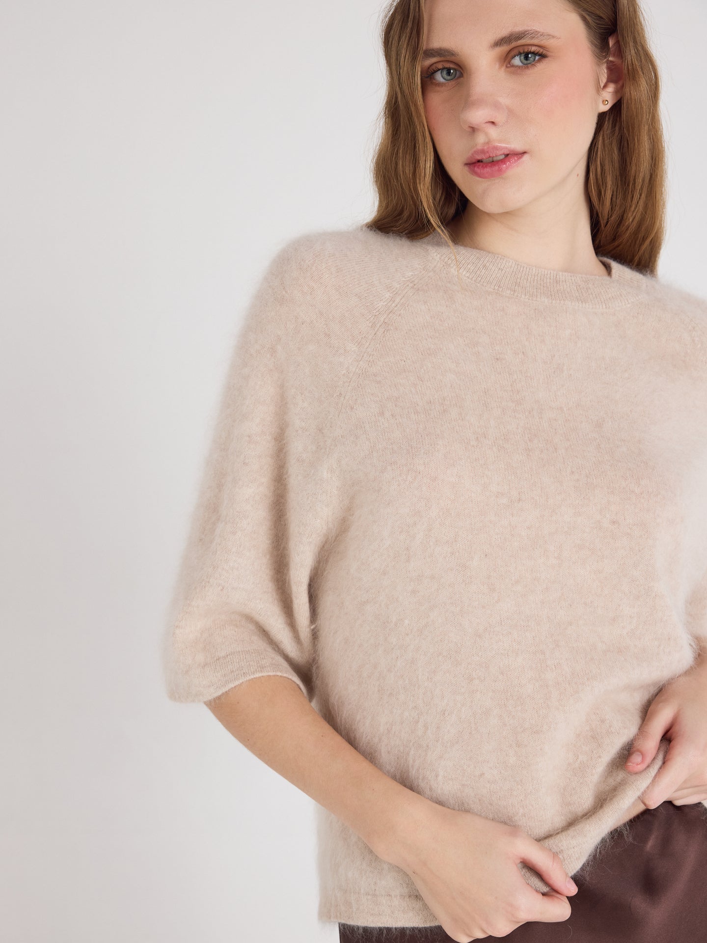 jenna - Brushed cashmere round-neck sweater - oat