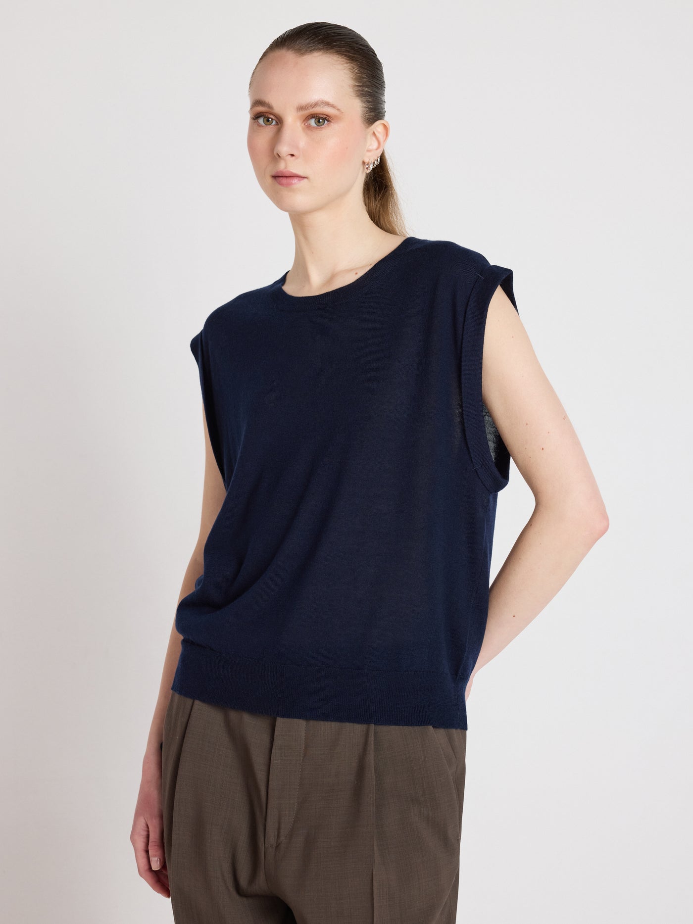 Naomi - Sleeveless sweater - navy