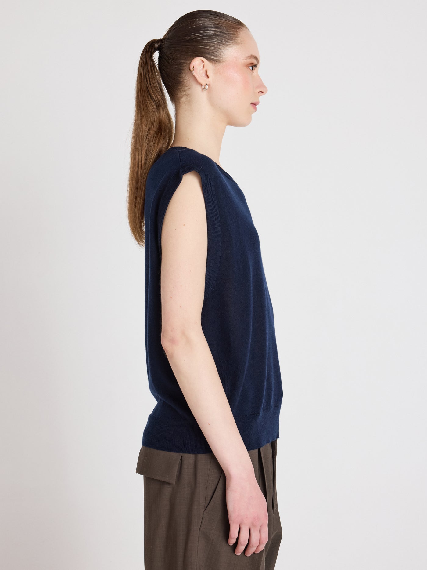 Naomi - Sleeveless sweater - navy