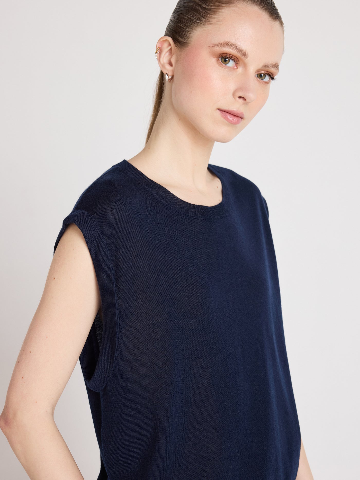 Naomi - Sleeveless sweater - navy