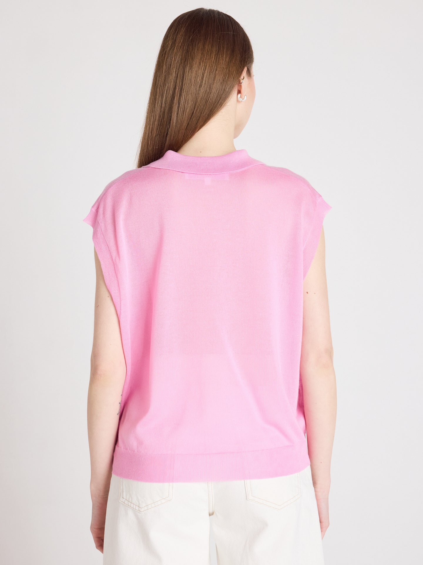 Magali - Sleeveless polo sweater - dragon fruit
