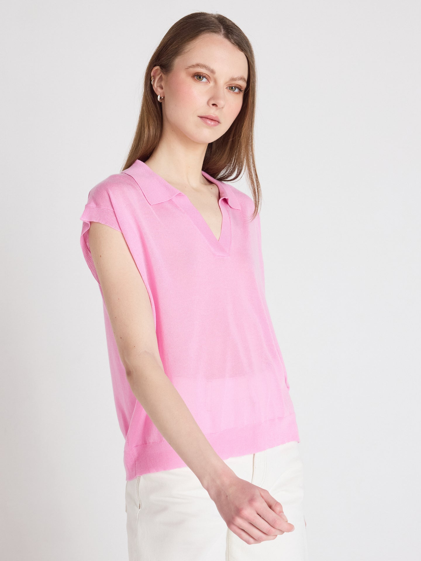 Magali - Sleeveless polo sweater - dragon fruit