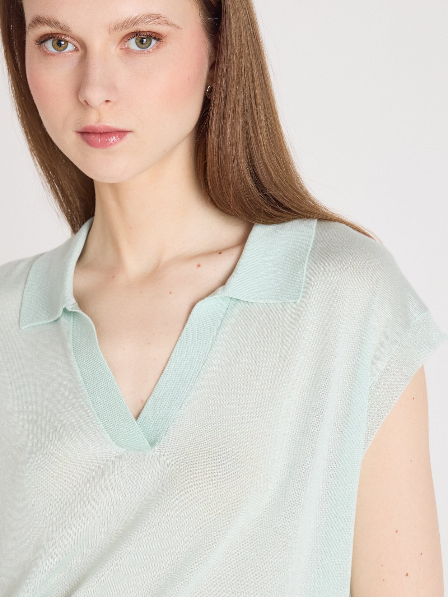 Magali - Sleeveless polo sweater - mint